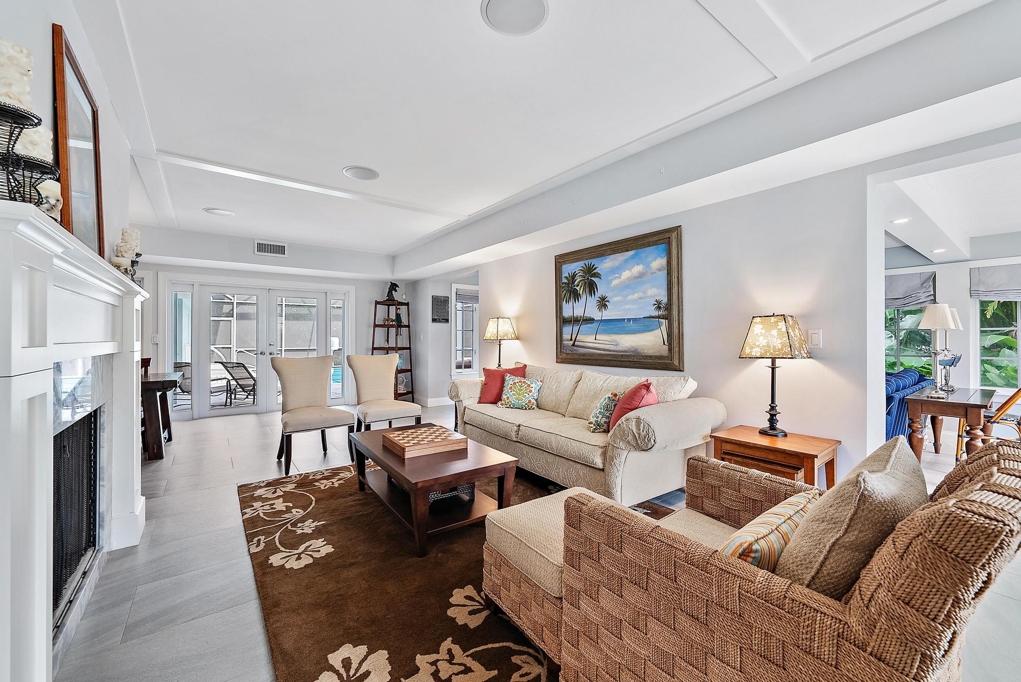 JUPITER INLET BEACH COLONY - Residential