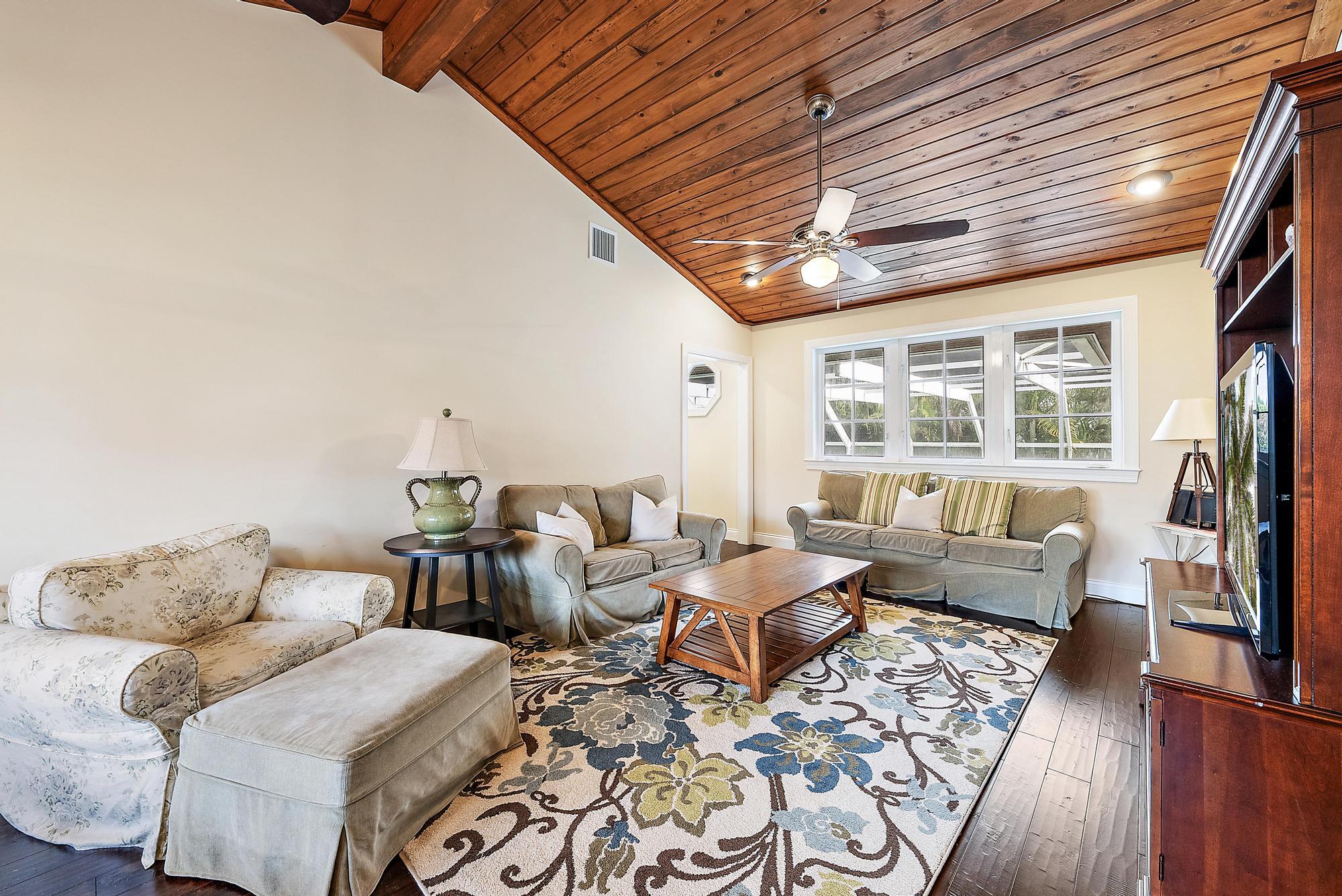 JUPITER INLET BEACH COLONY - Residential