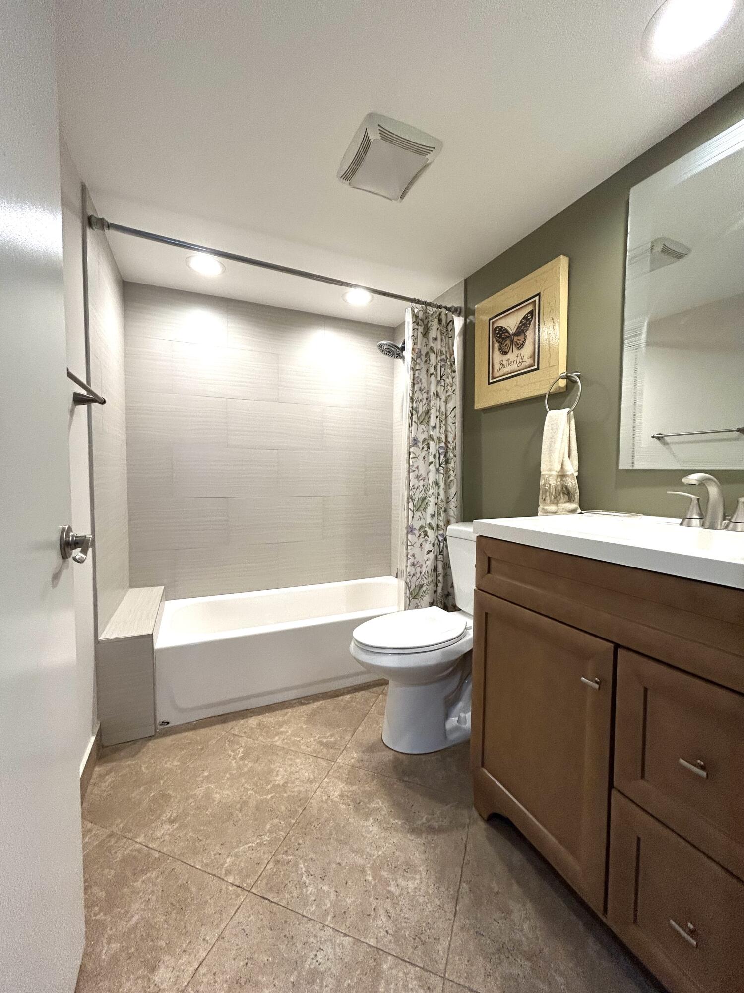 PINE RIDGE AT DELRAY BEACH CONDO - Residential