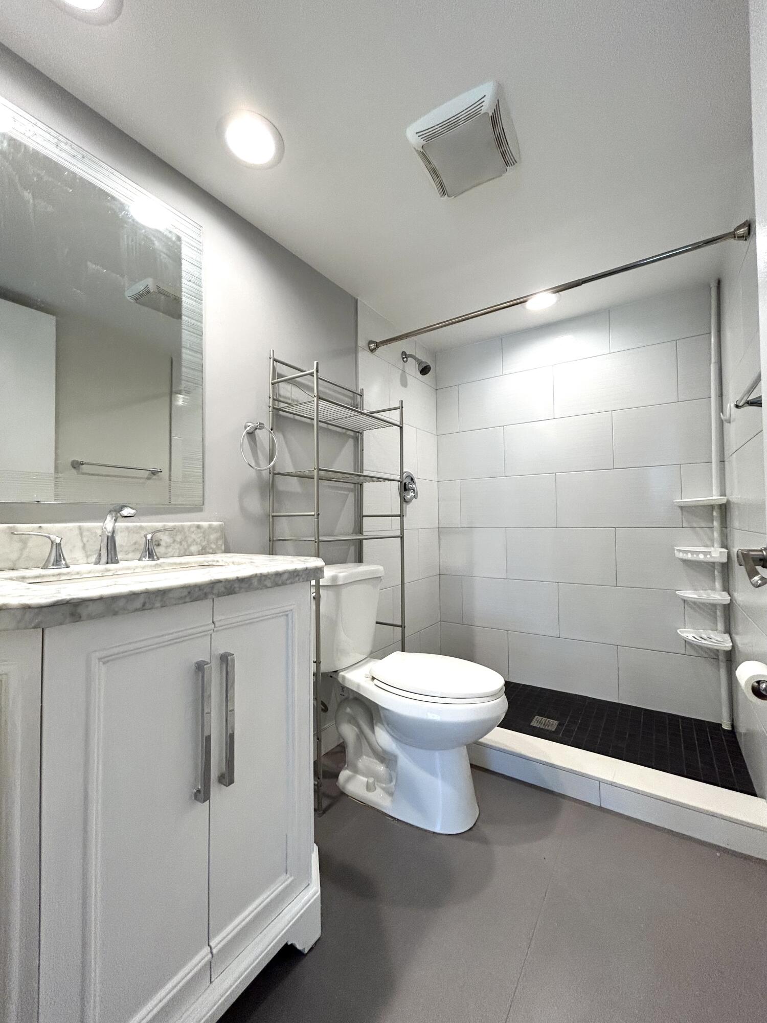 PINE RIDGE AT DELRAY BEACH CONDO - Residential