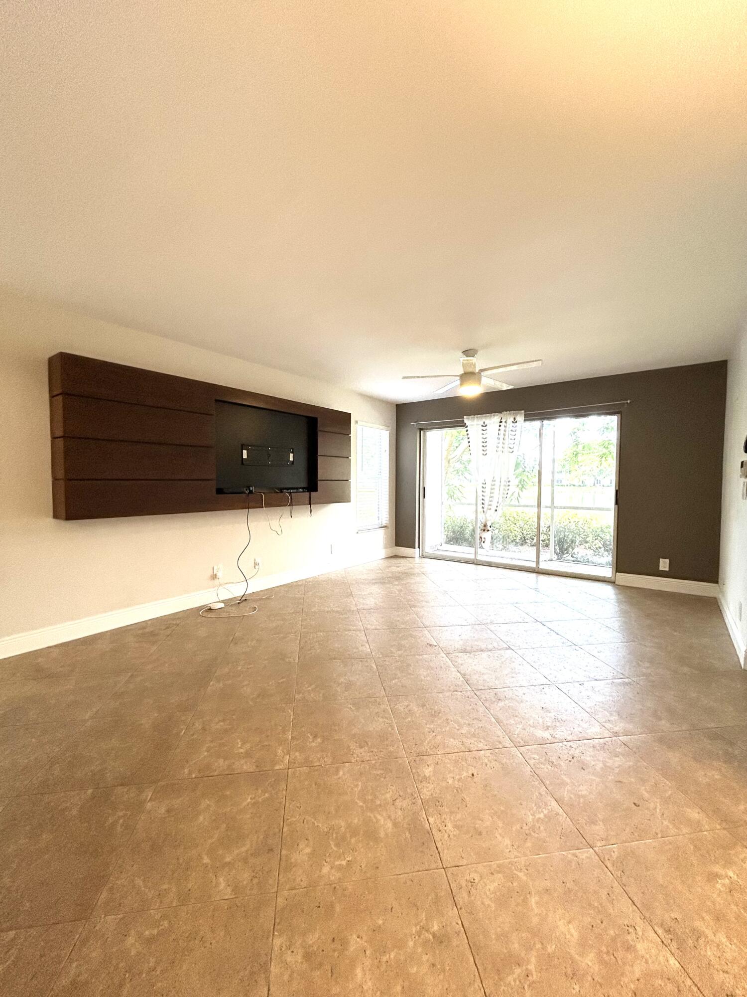 PINE RIDGE AT DELRAY BEACH CONDO - Residential