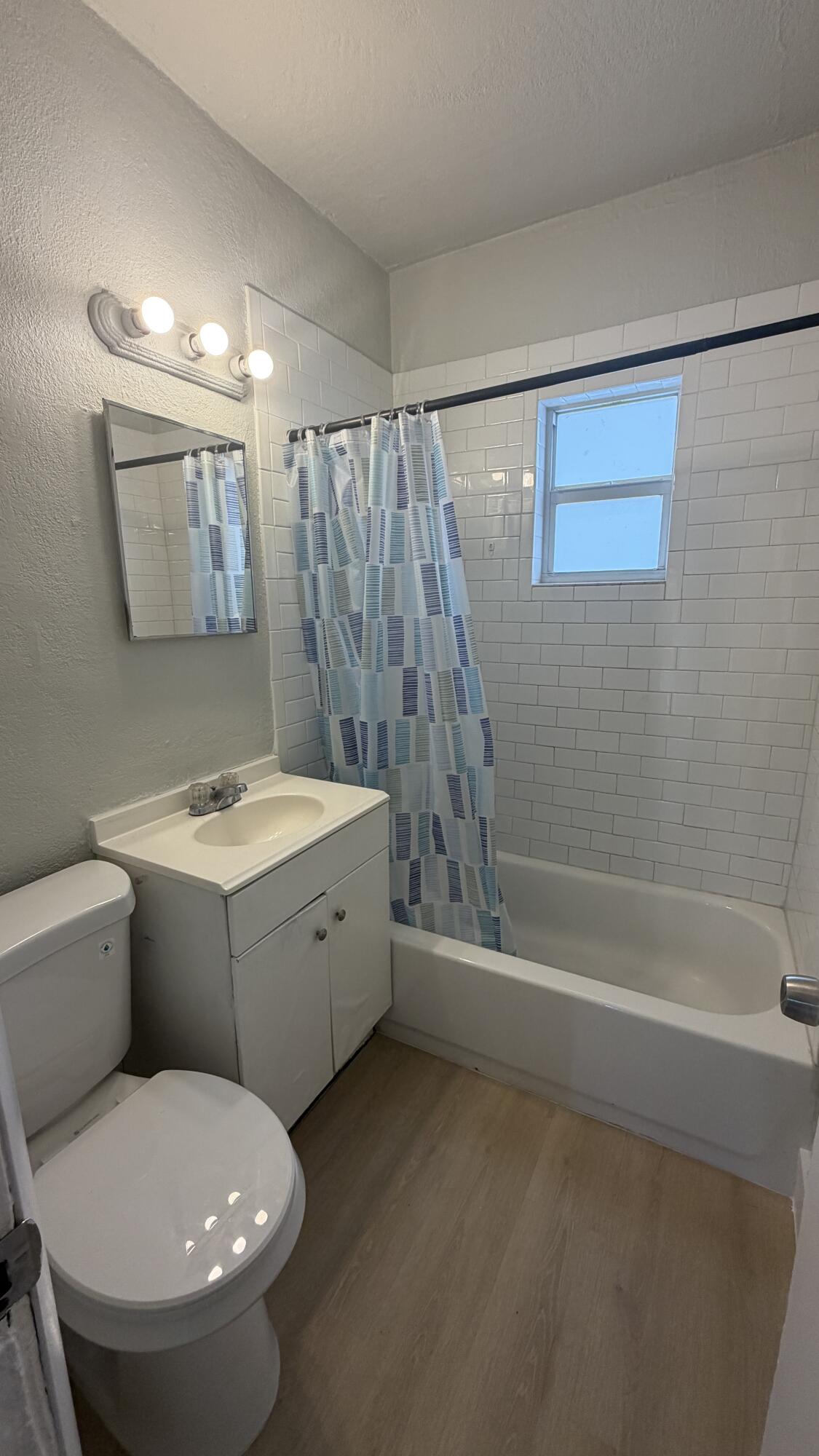LINCOLN PARK FOURTH ADD - Residential Income