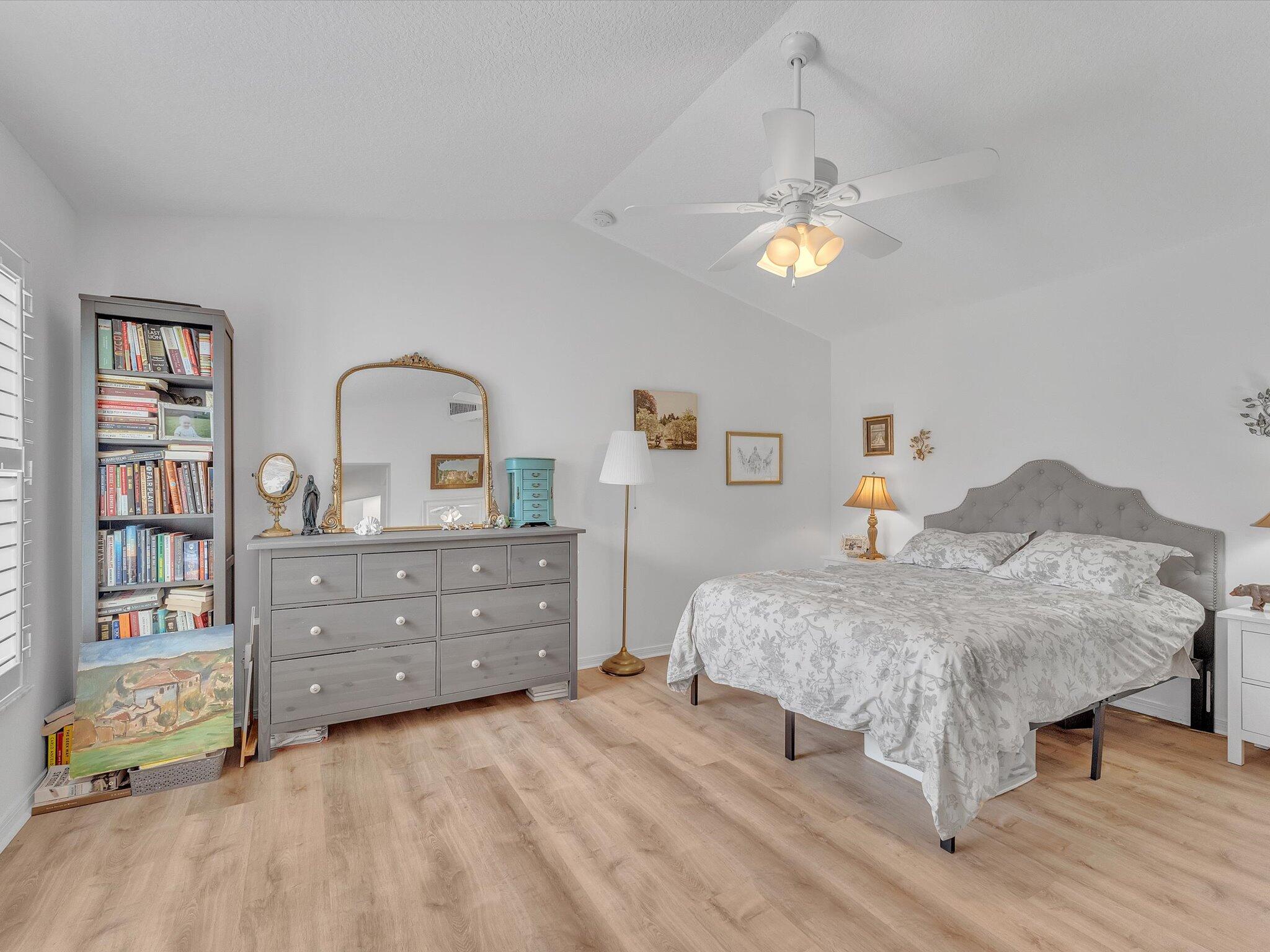 SIENA OAKS - Residential
