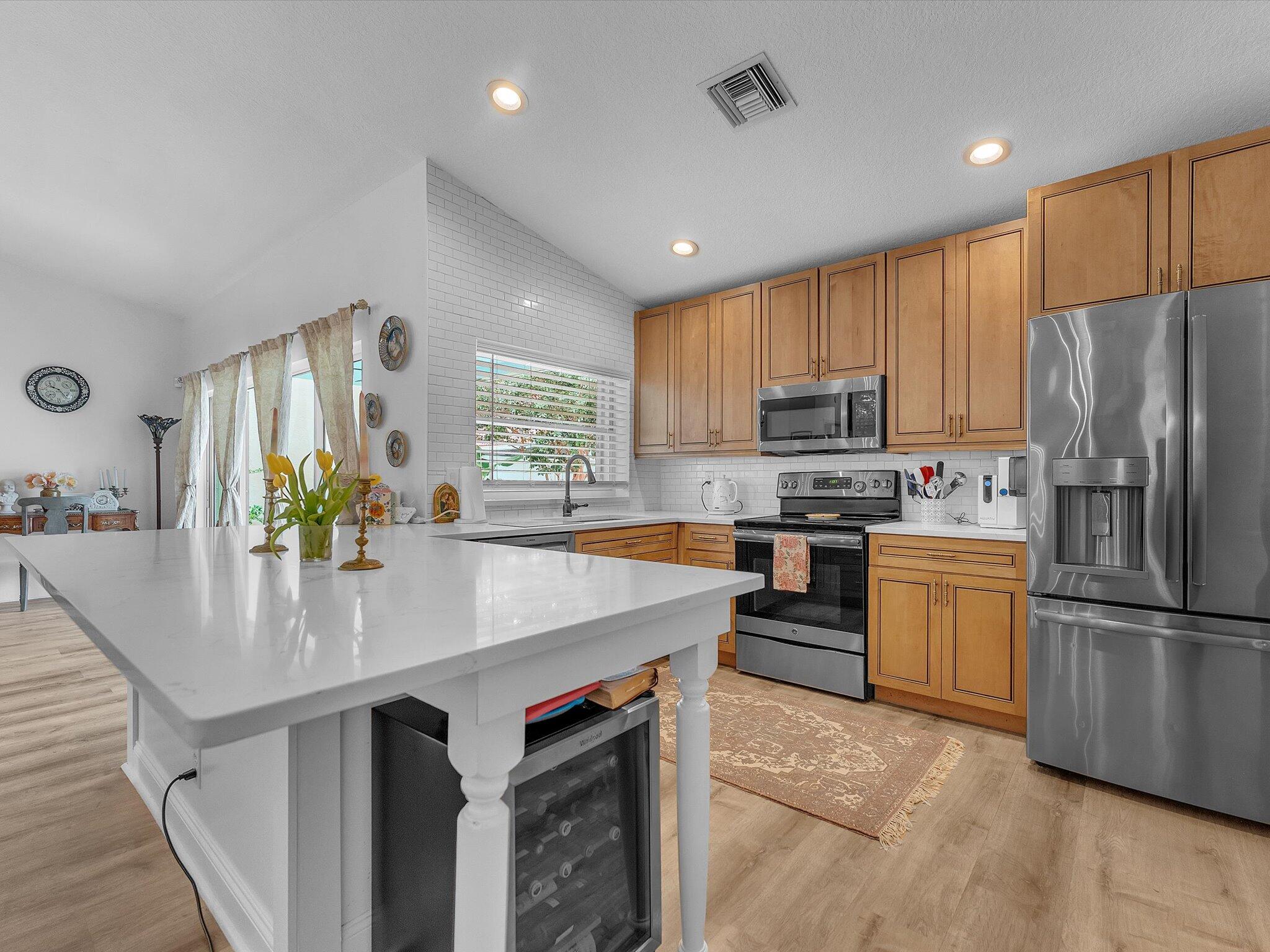 SIENA OAKS - Residential
