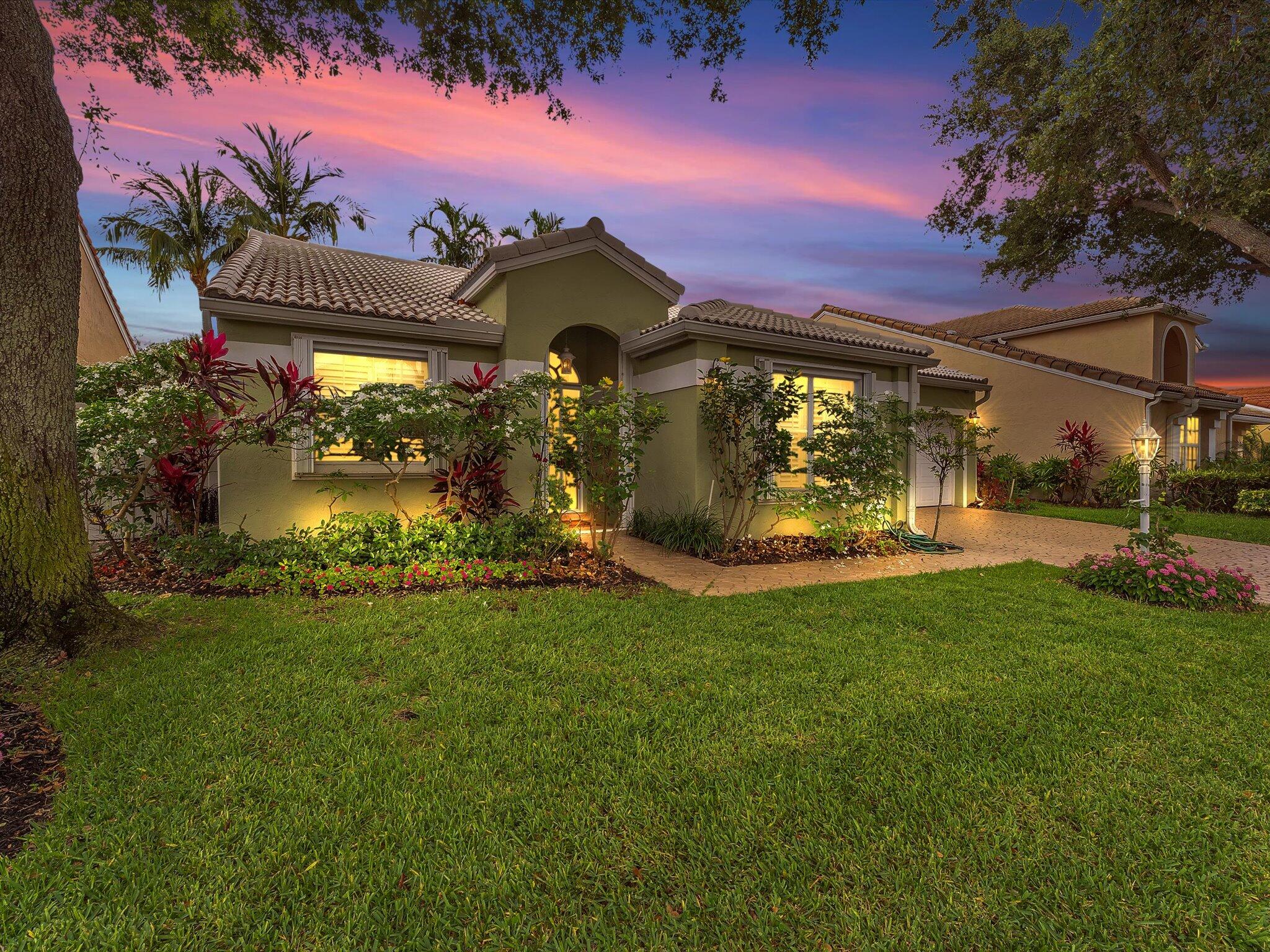 SIENA OAKS - Residential