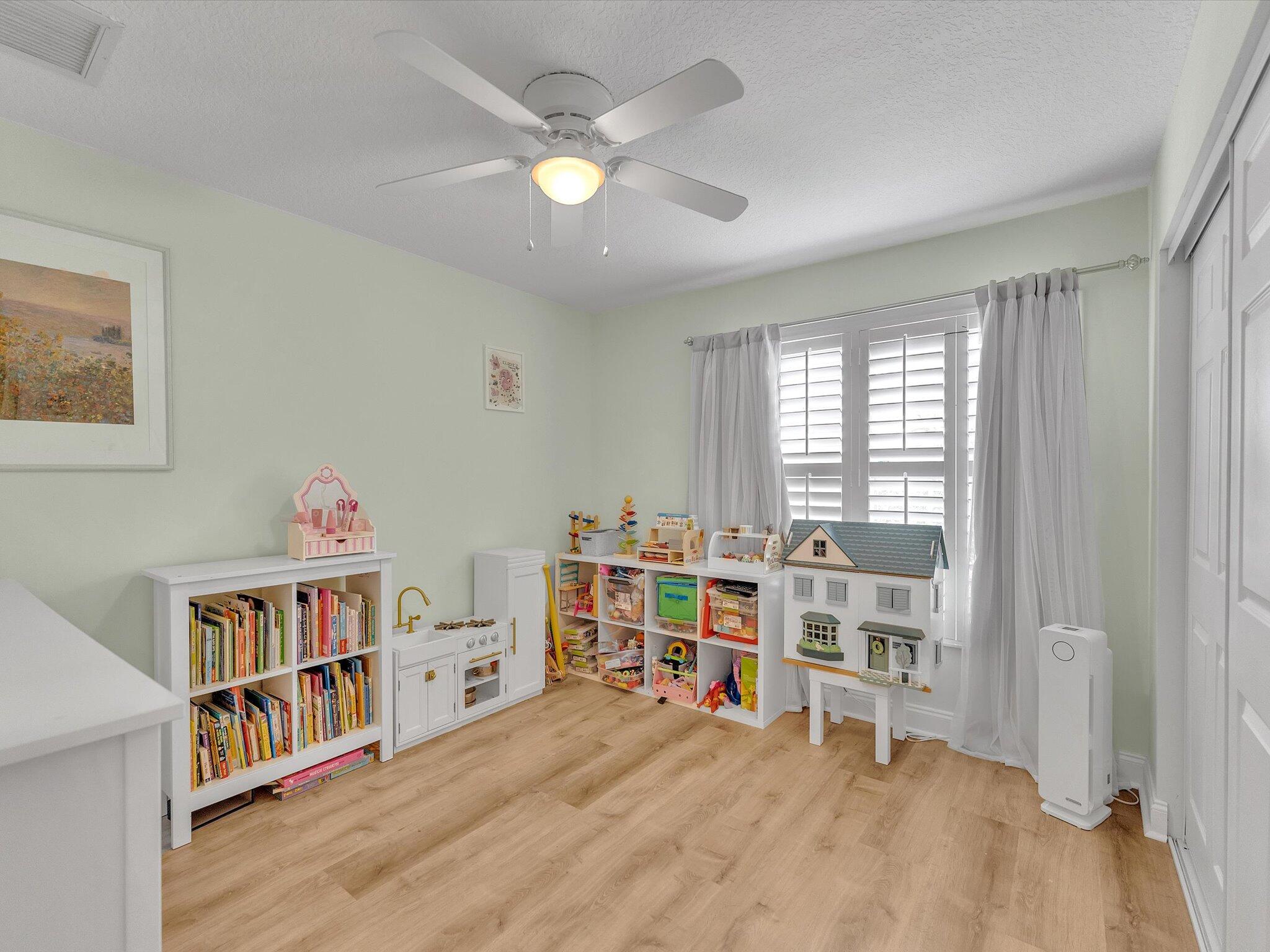 SIENA OAKS - Residential