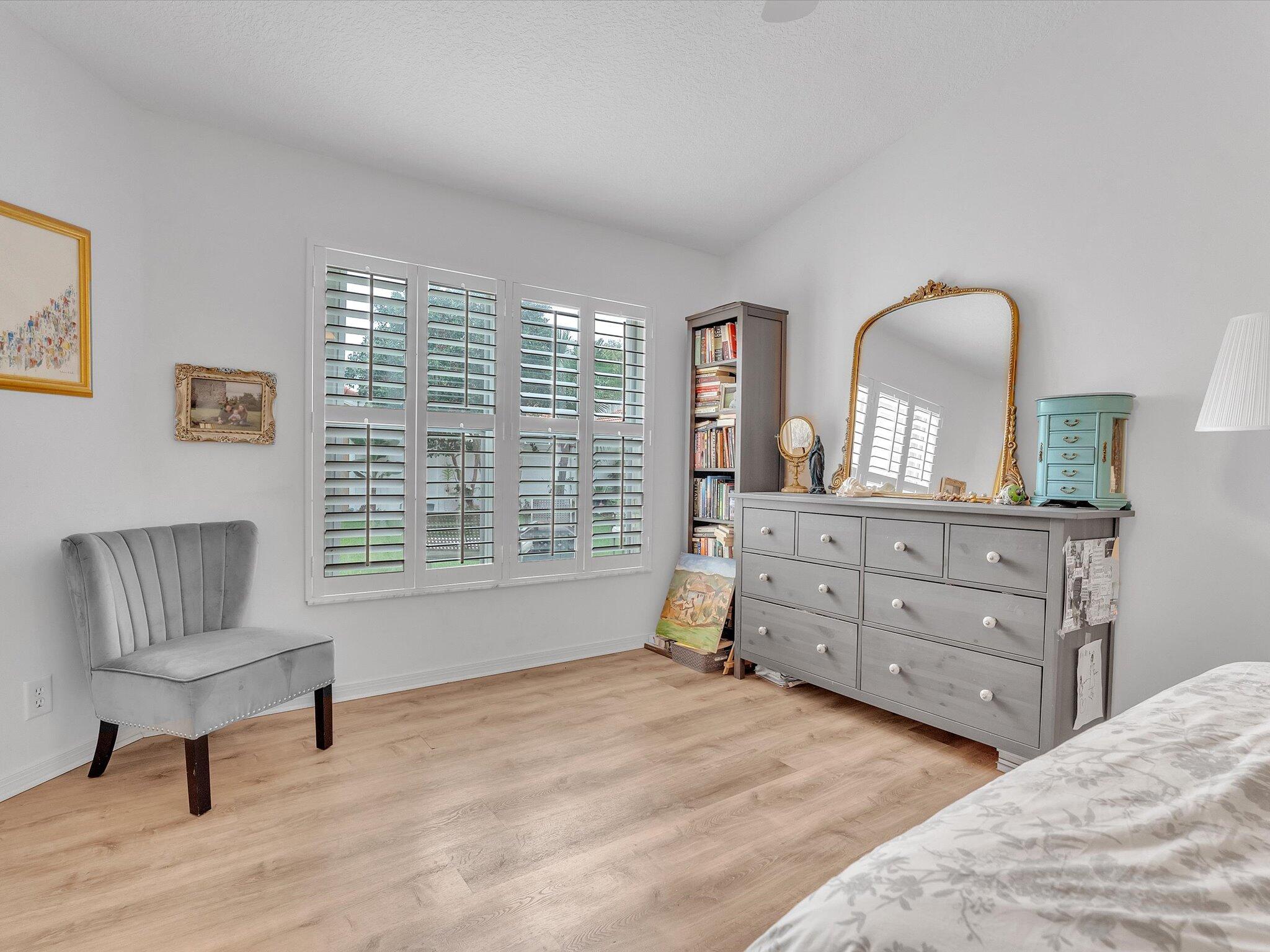 SIENA OAKS - Residential