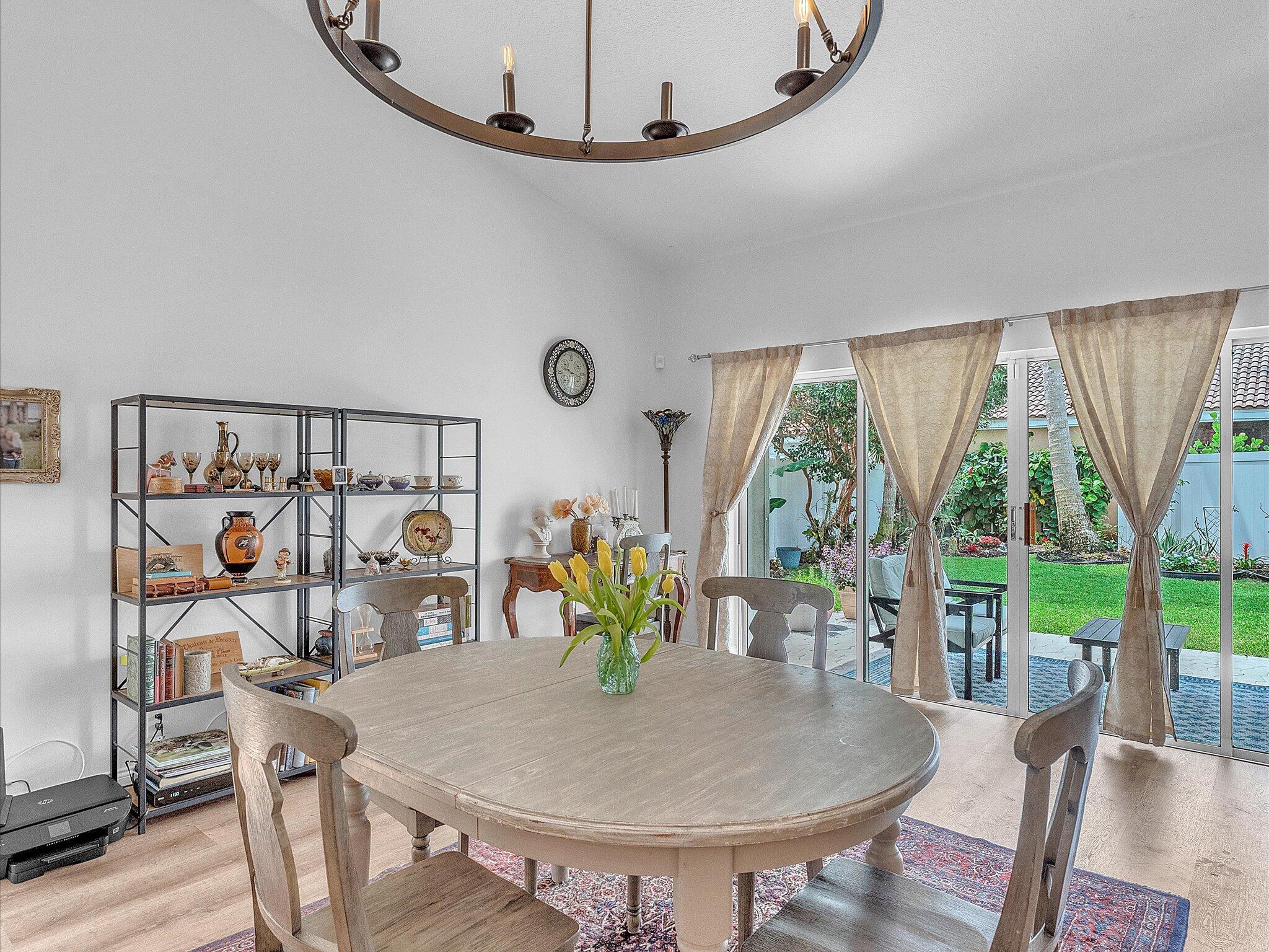SIENA OAKS - Residential