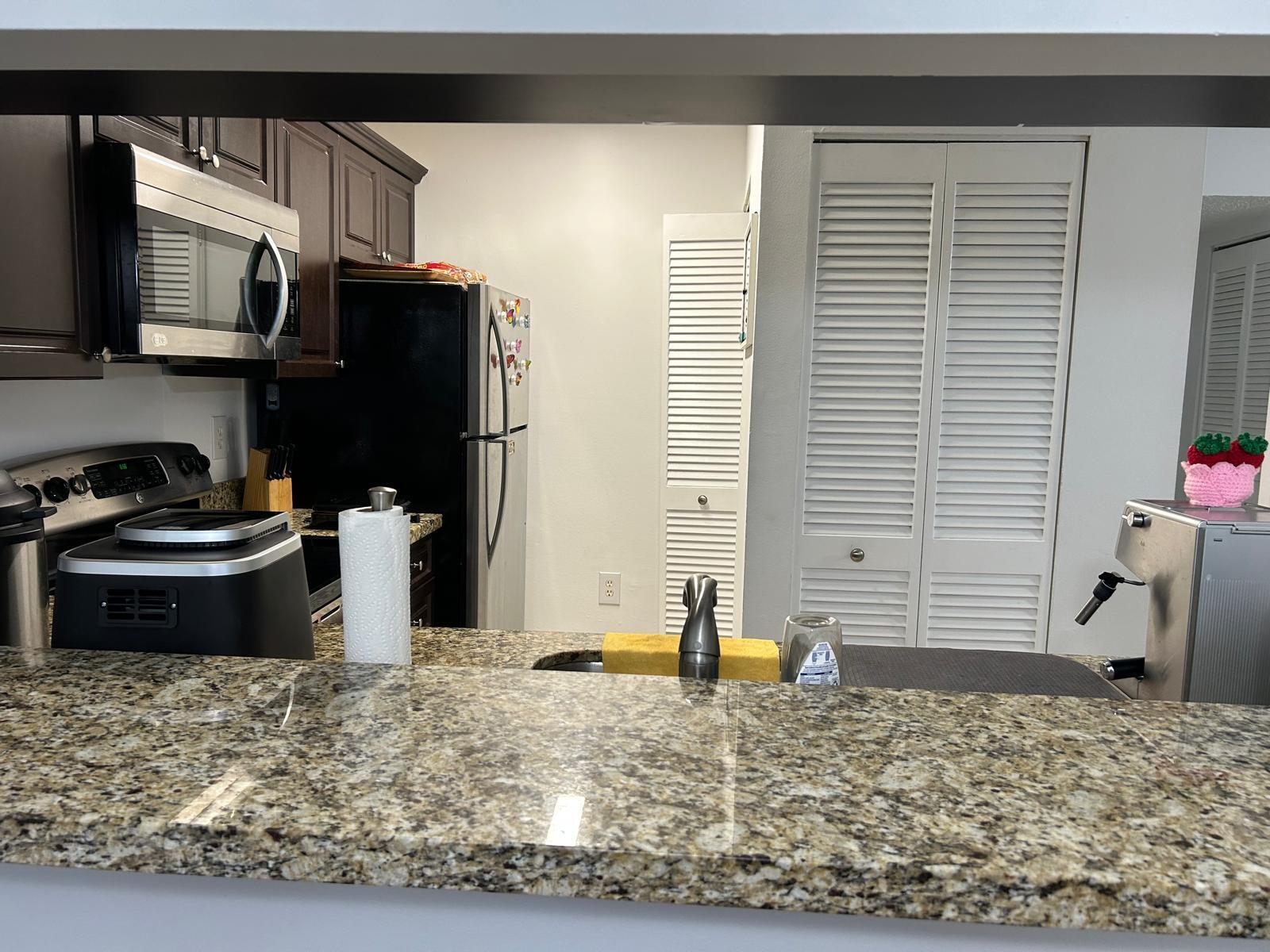 STERLING VILLAGES OF PALM BEACH LAKES CONDO - Residential Lease