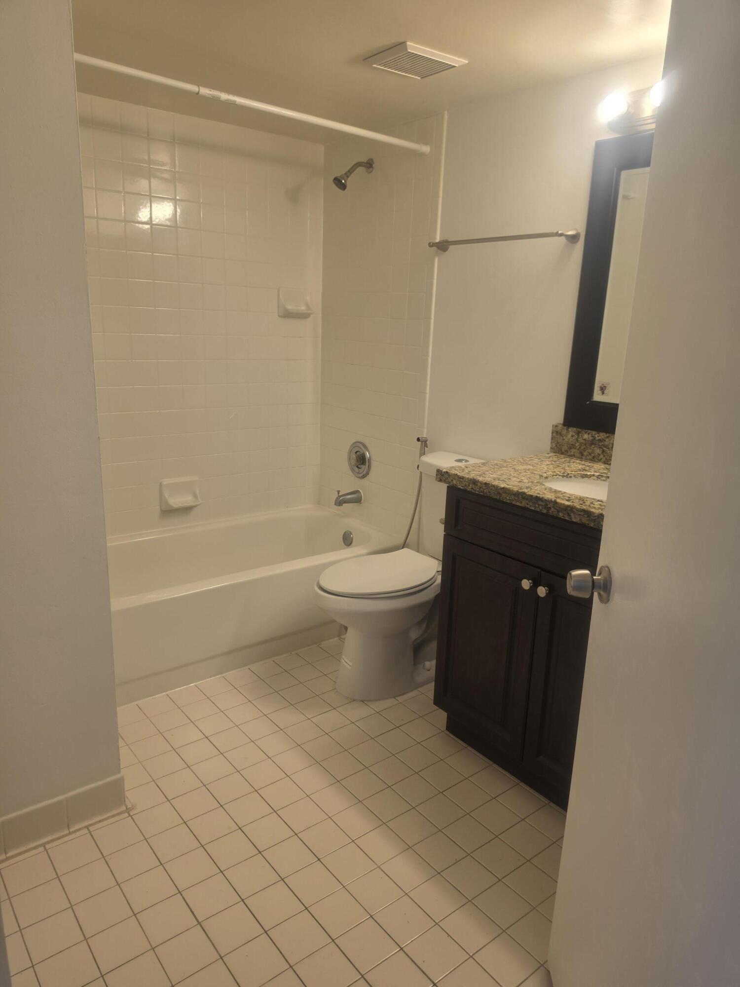 STERLING VILLAGES OF PALM BEACH LAKES CONDO - Residential Lease