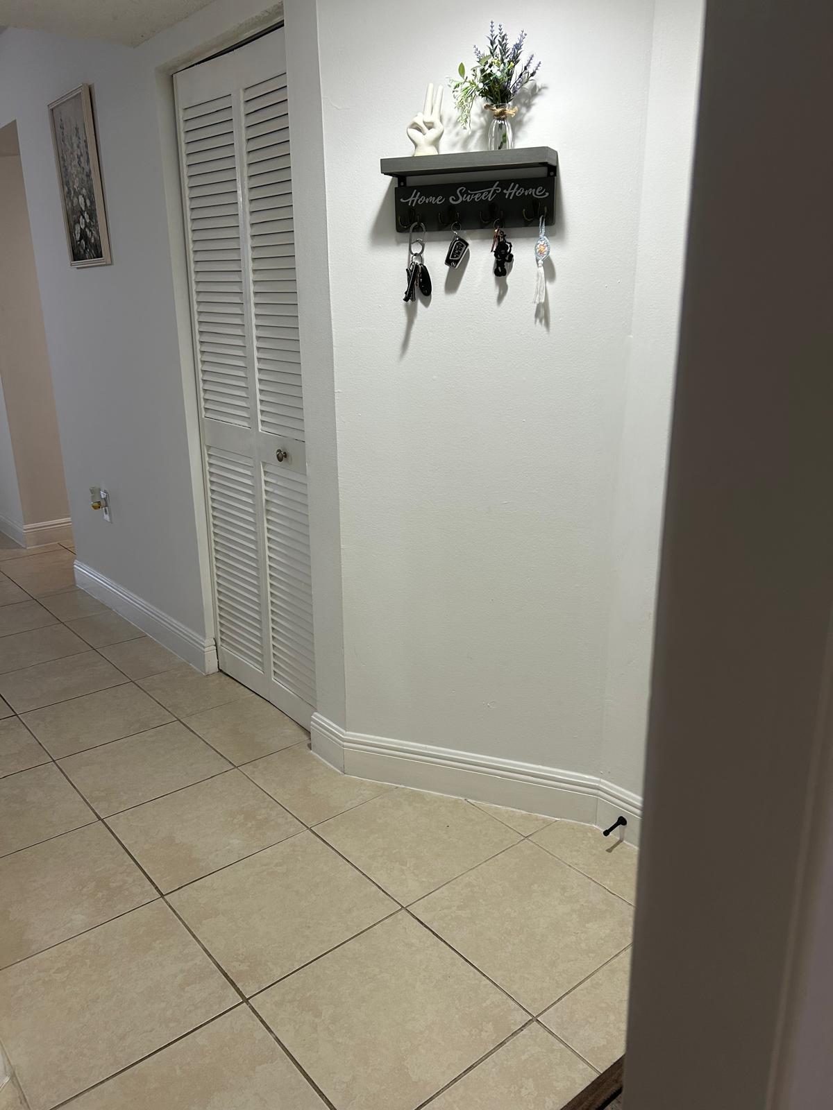 STERLING VILLAGES OF PALM BEACH LAKES CONDO - Residential Lease