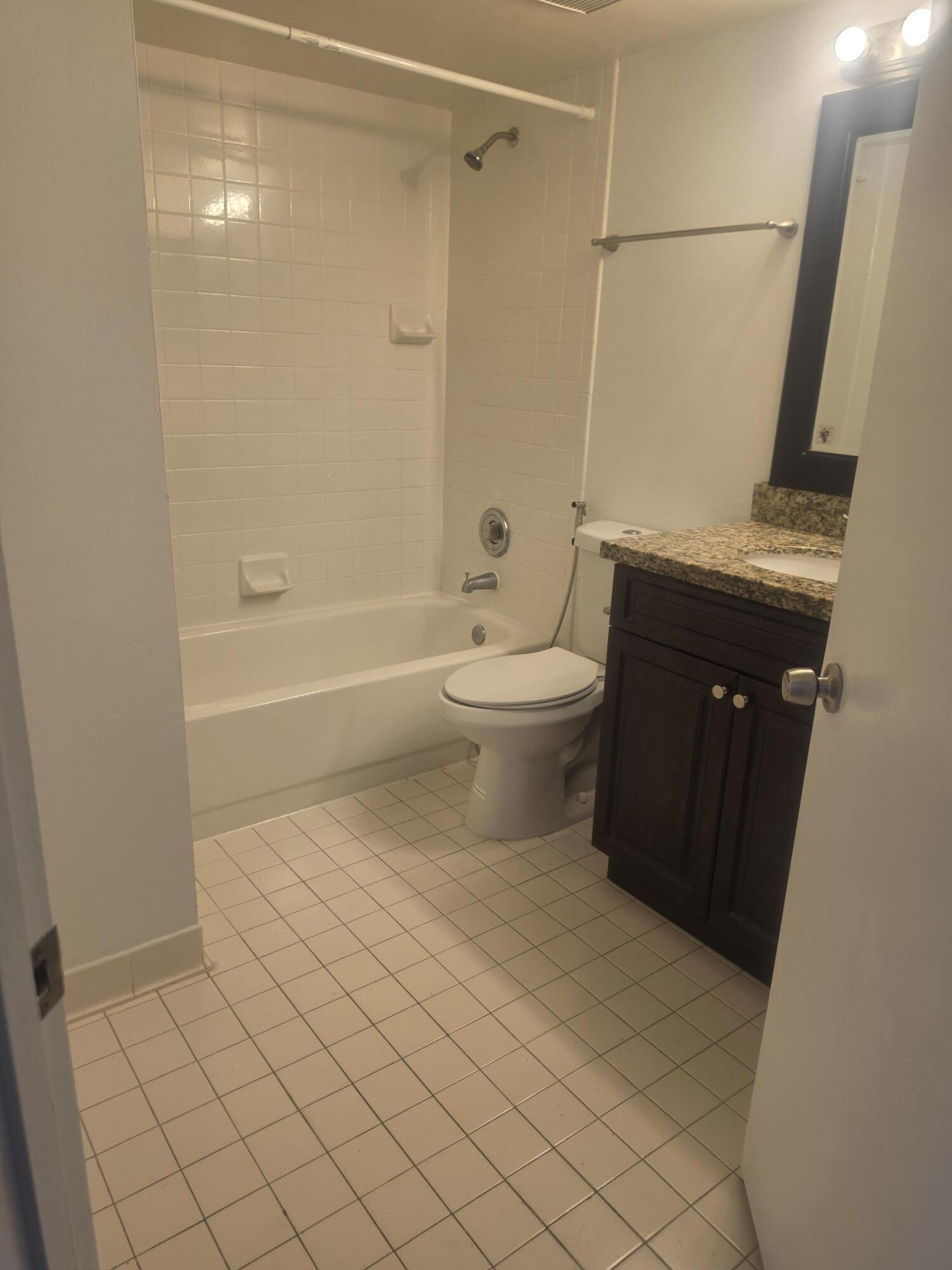 STERLING VILLAGES OF PALM BEACH LAKES CONDO - Residential Lease