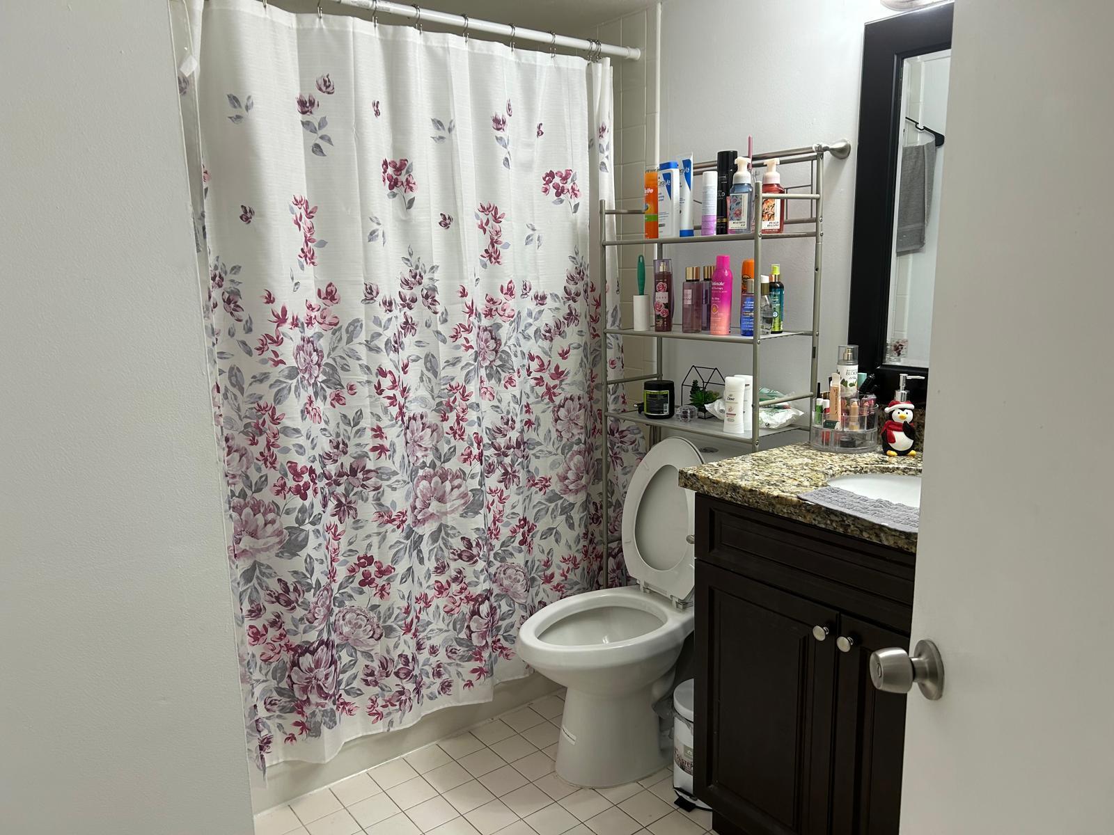 STERLING VILLAGES OF PALM BEACH LAKES CONDO - Residential Lease