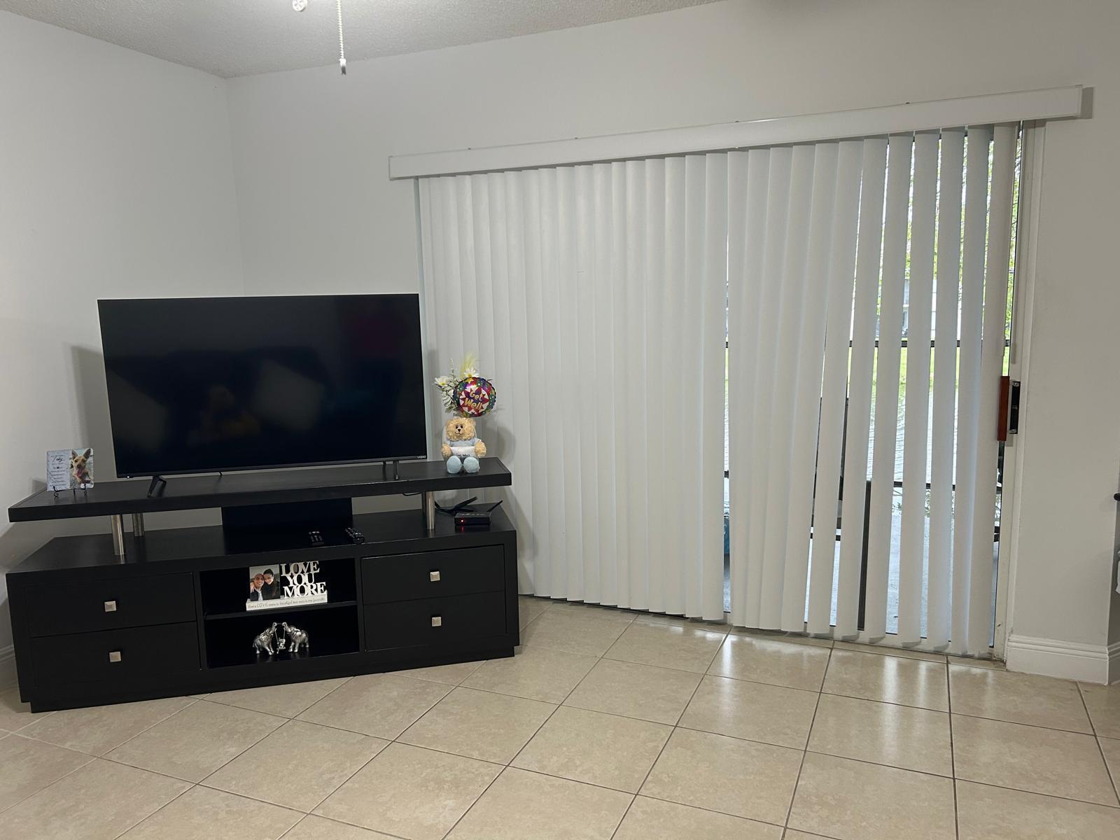 STERLING VILLAGES OF PALM BEACH LAKES CONDO - Residential Lease