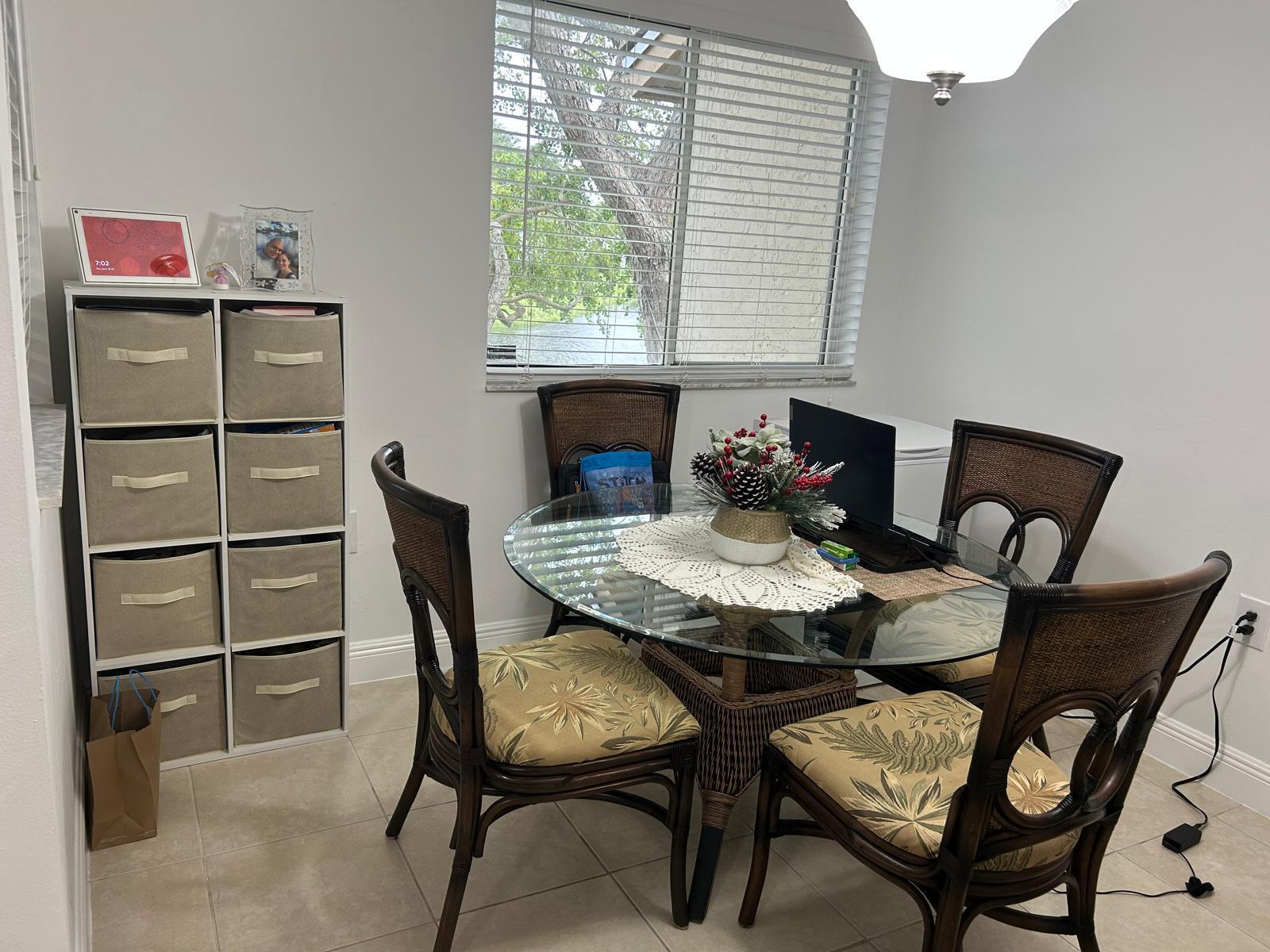 STERLING VILLAGES OF PALM BEACH LAKES CONDO - Residential Lease