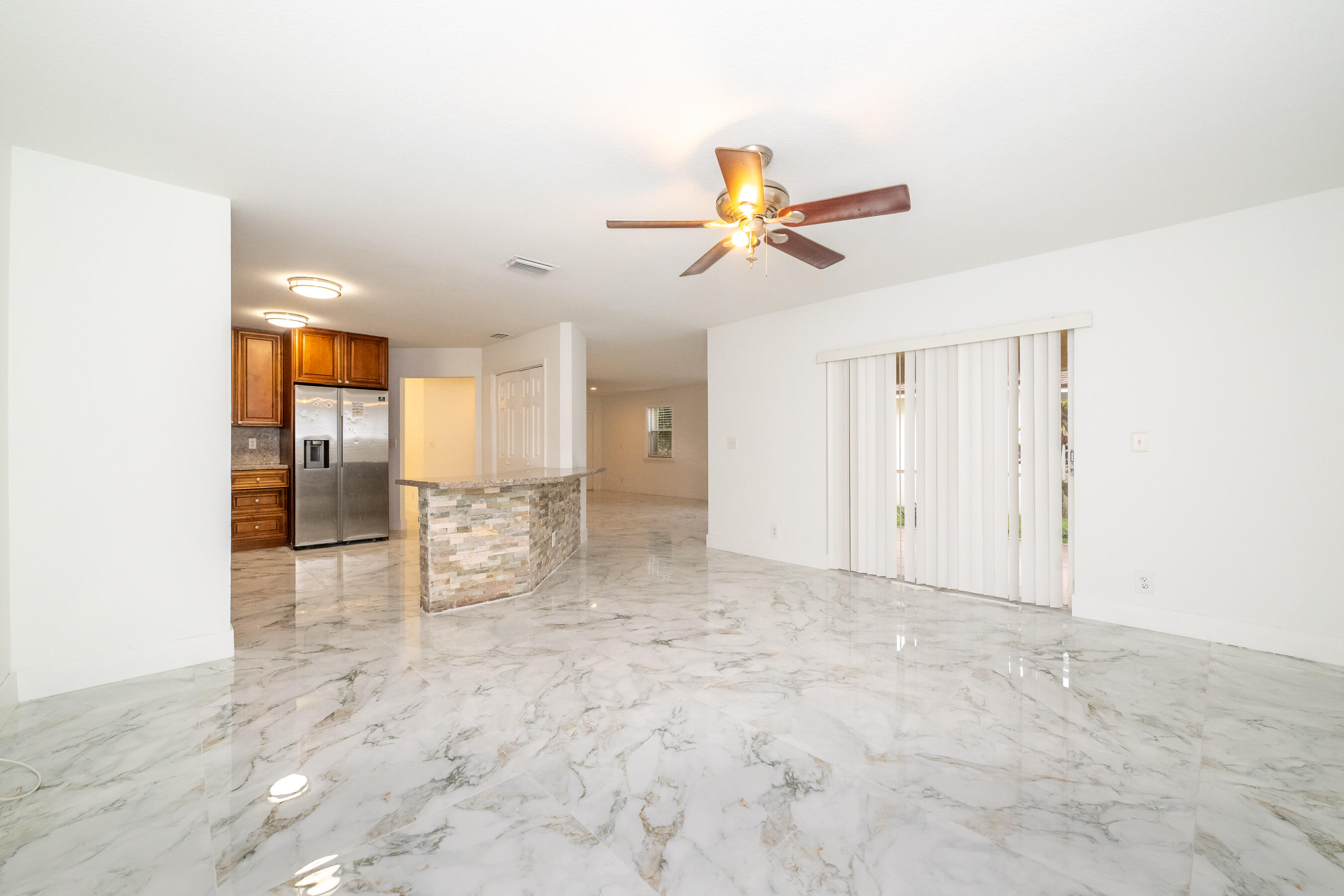 LAKEVIEW HOMES AT CENTURA PARC V - Residential Lease