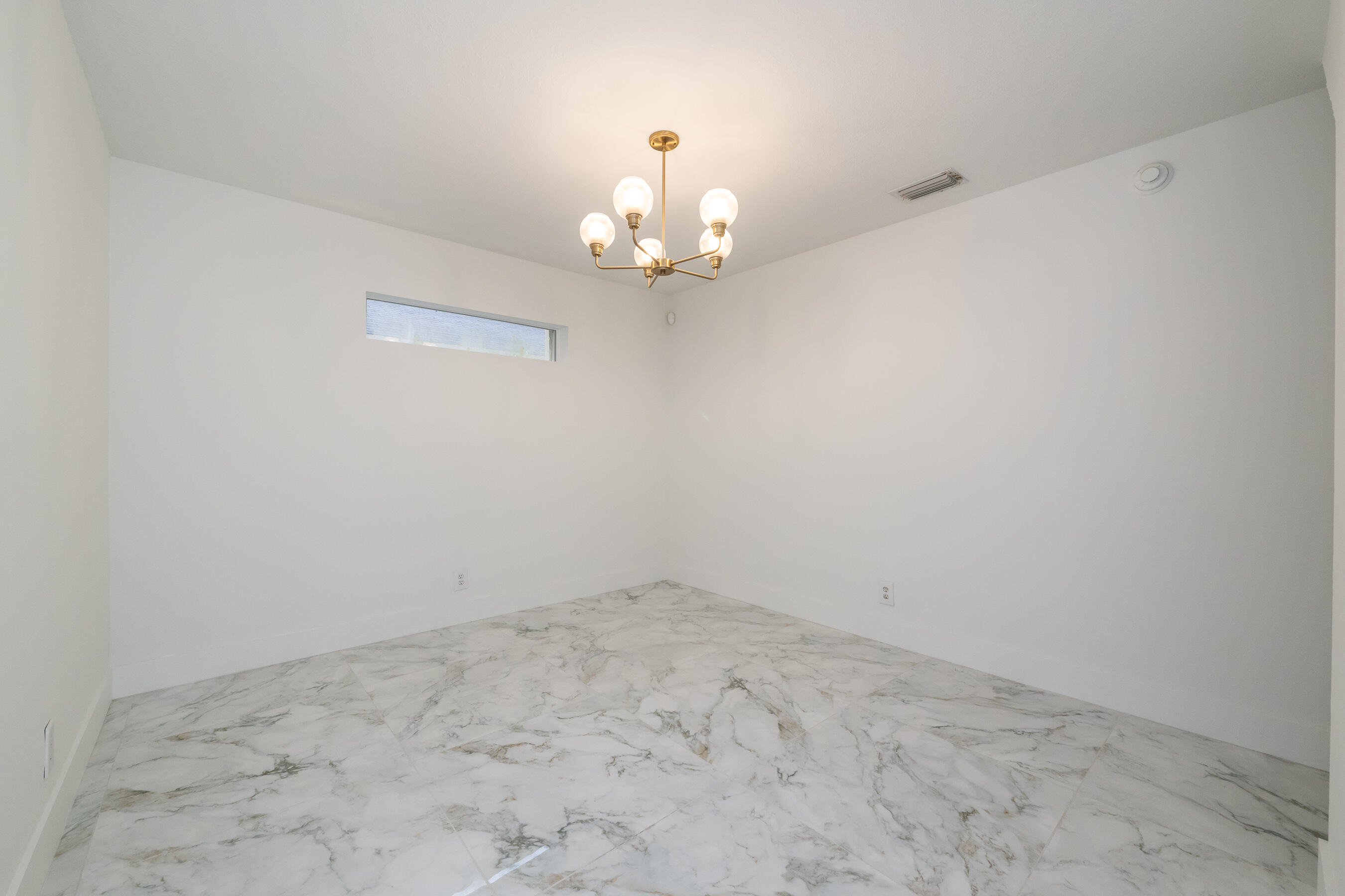 LAKEVIEW HOMES AT CENTURA PARC V - Residential Lease
