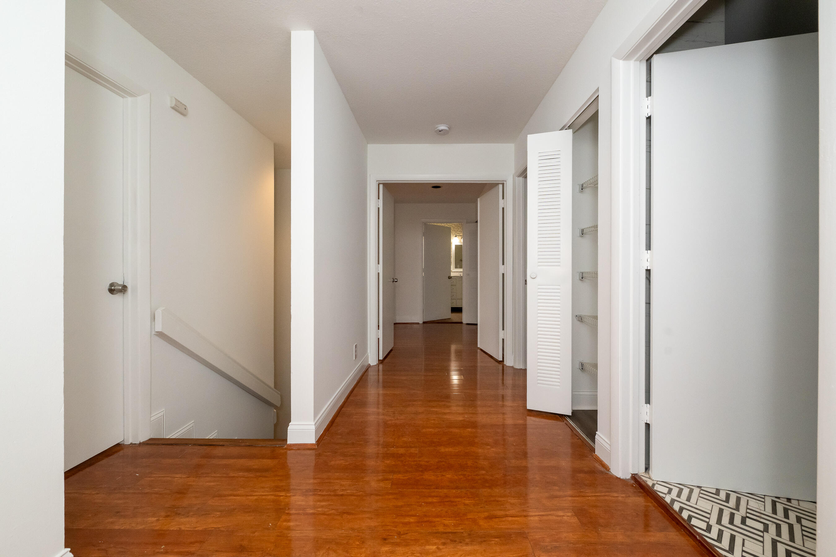 LAKEVIEW HOMES AT CENTURA PARC V - Residential Lease