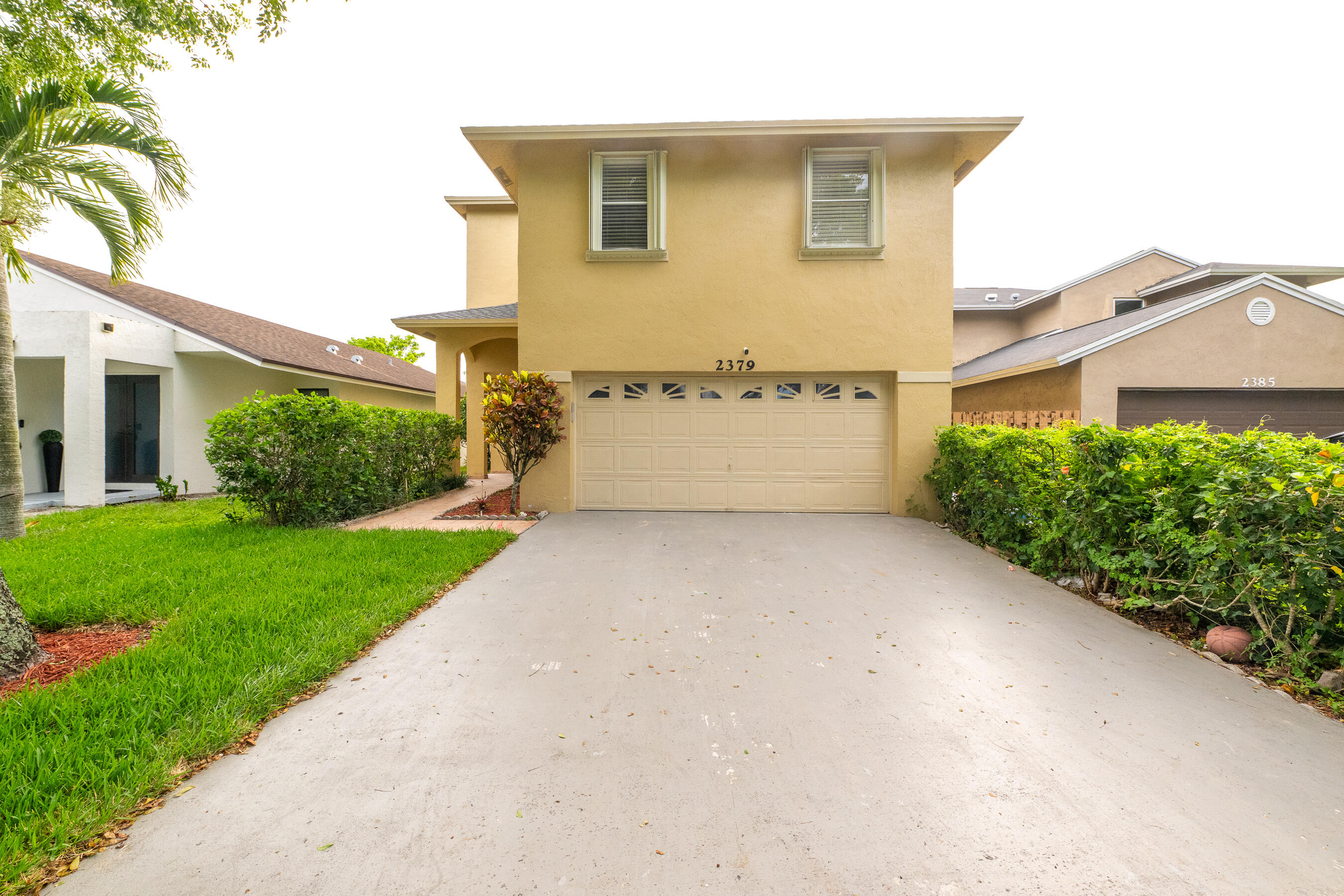 Another Nice Property just listed, gated community with club house, community pool, tennis court and more. Coconut creek is one of the best cities to live in and Central Parc is the most sought after community. The home has all bedrooms upstairs with renovated bathrooms, laminate flooring and plantation shutters. The kitchen features new cabinets, top of the line appliances and an oversized granite counter top. You can enjoy the backyard and the screen patio on these beautiful Floridian sunny days. Use Google map