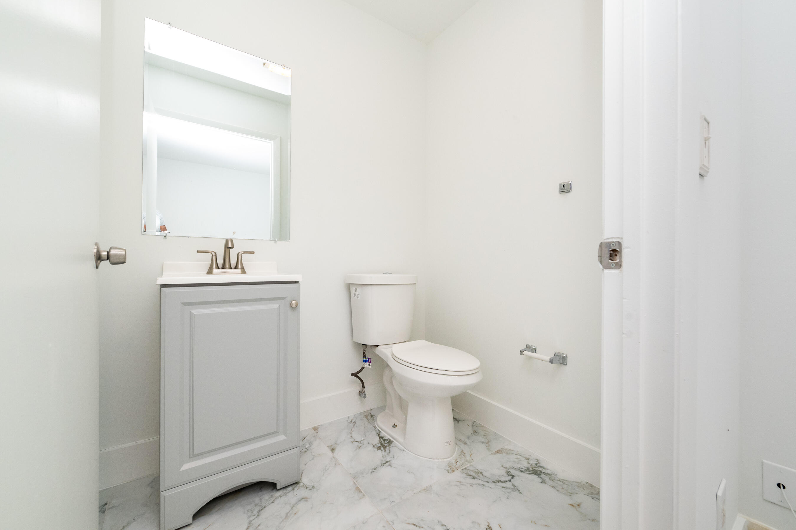LAKEVIEW HOMES AT CENTURA PARC V - Residential Lease