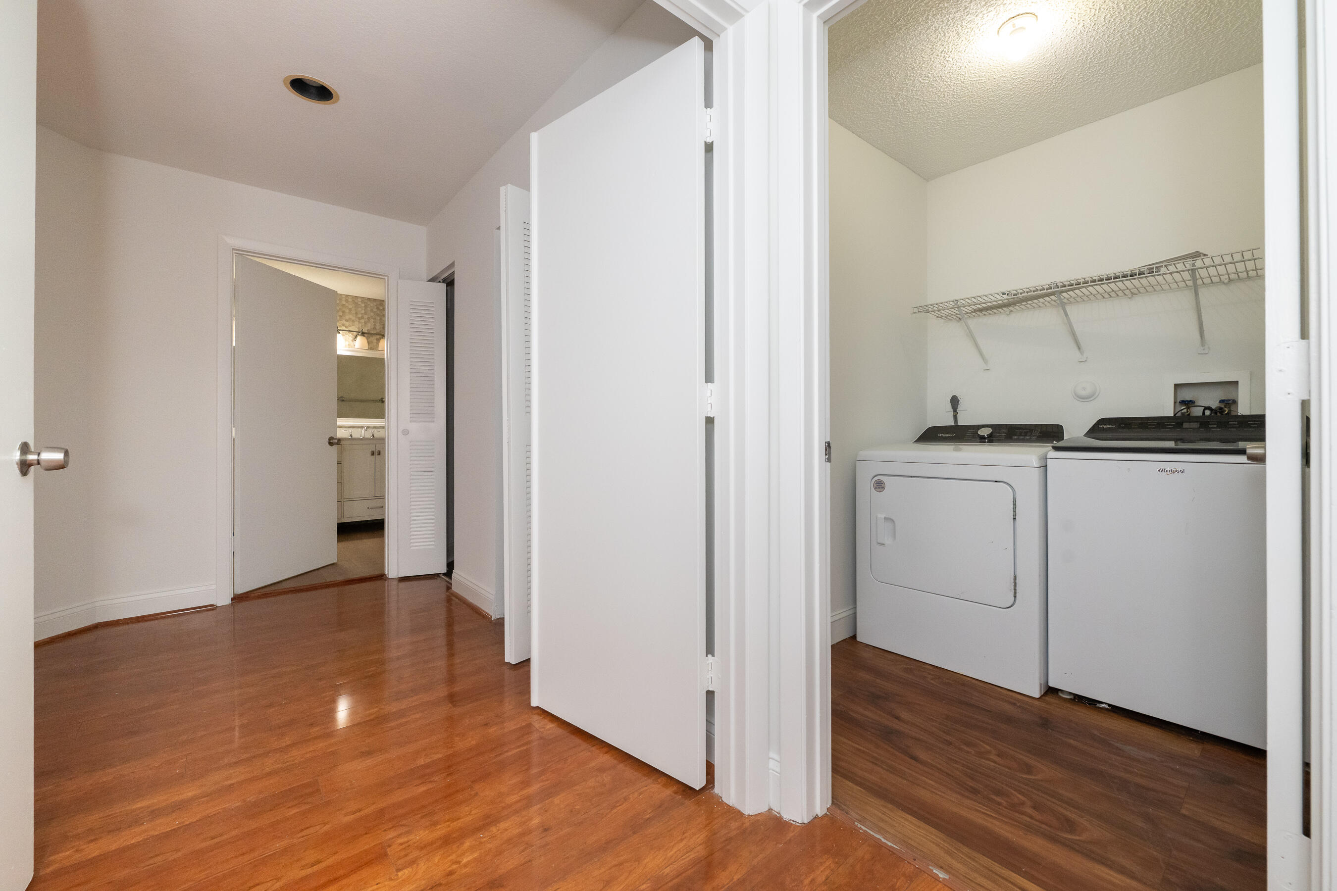 LAKEVIEW HOMES AT CENTURA PARC V - Residential Lease