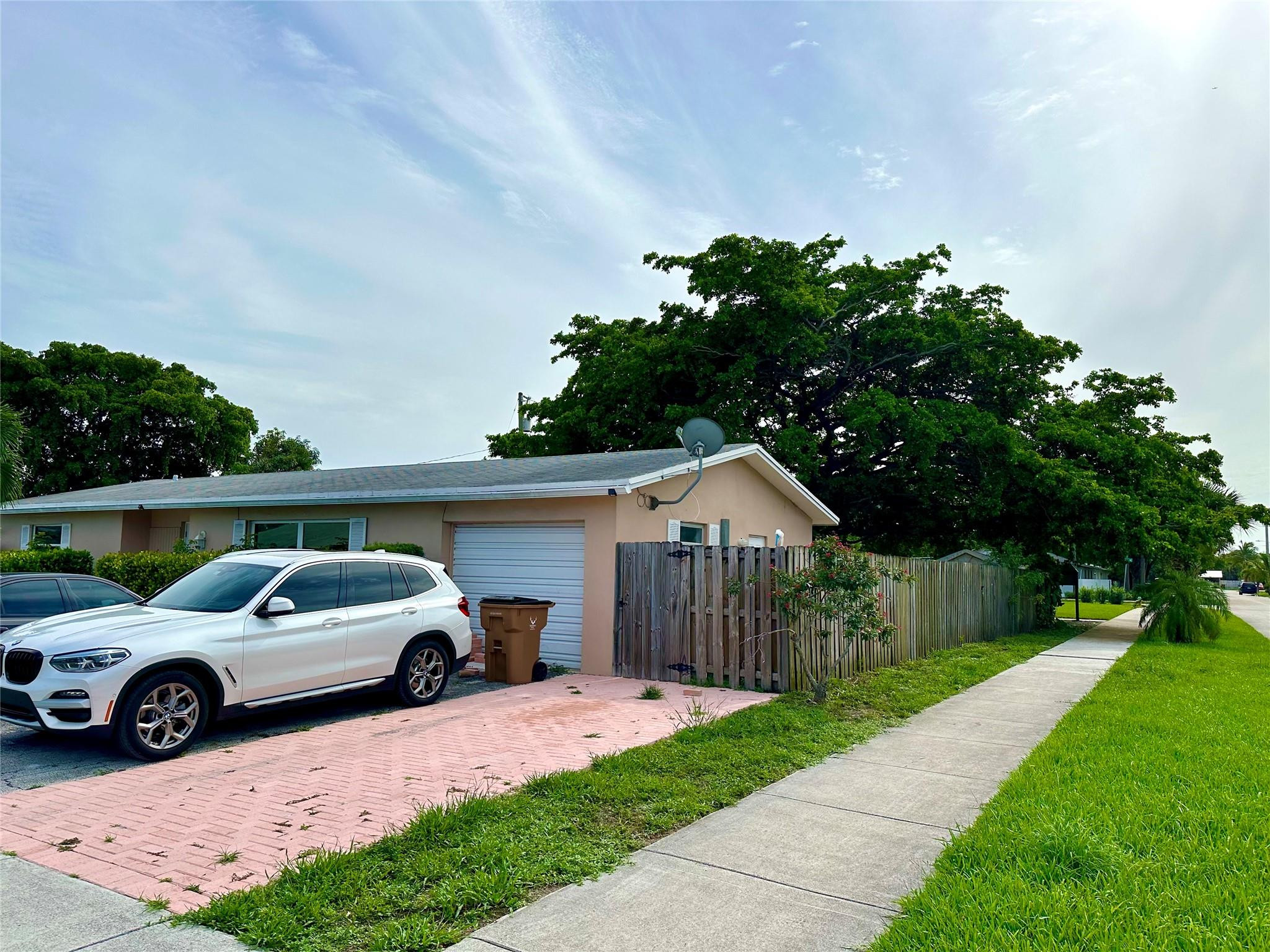 FAIRLAWN 1ST ADD - Residential Lease