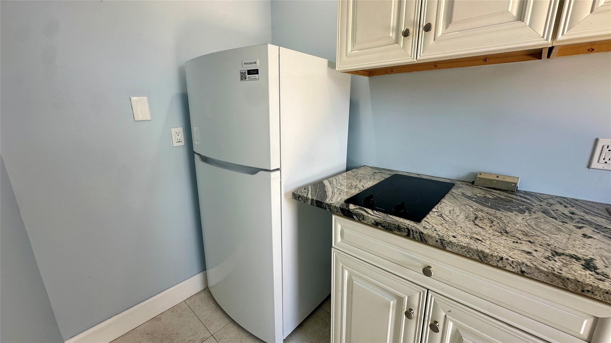 FAIRLAWN 1ST ADD - Residential Lease