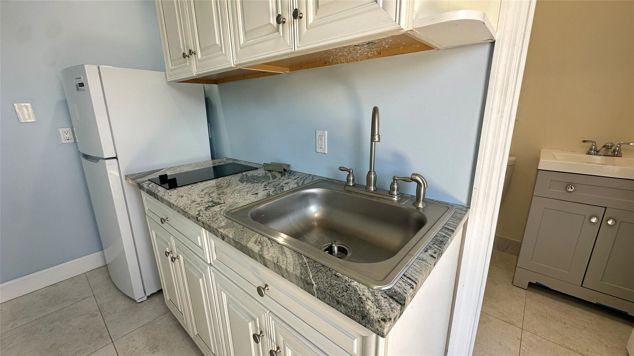 FAIRLAWN 1ST ADD - Residential Lease