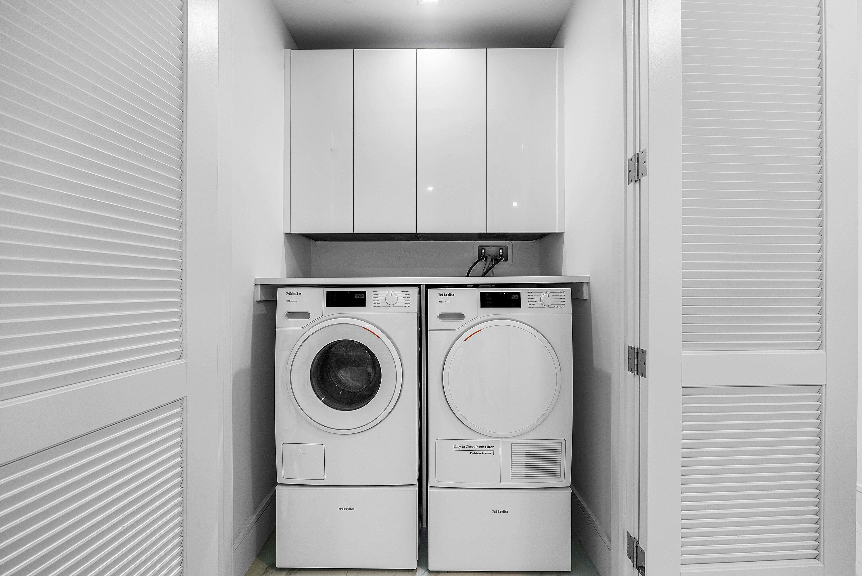 Nautilus 220 Condominium - Residential