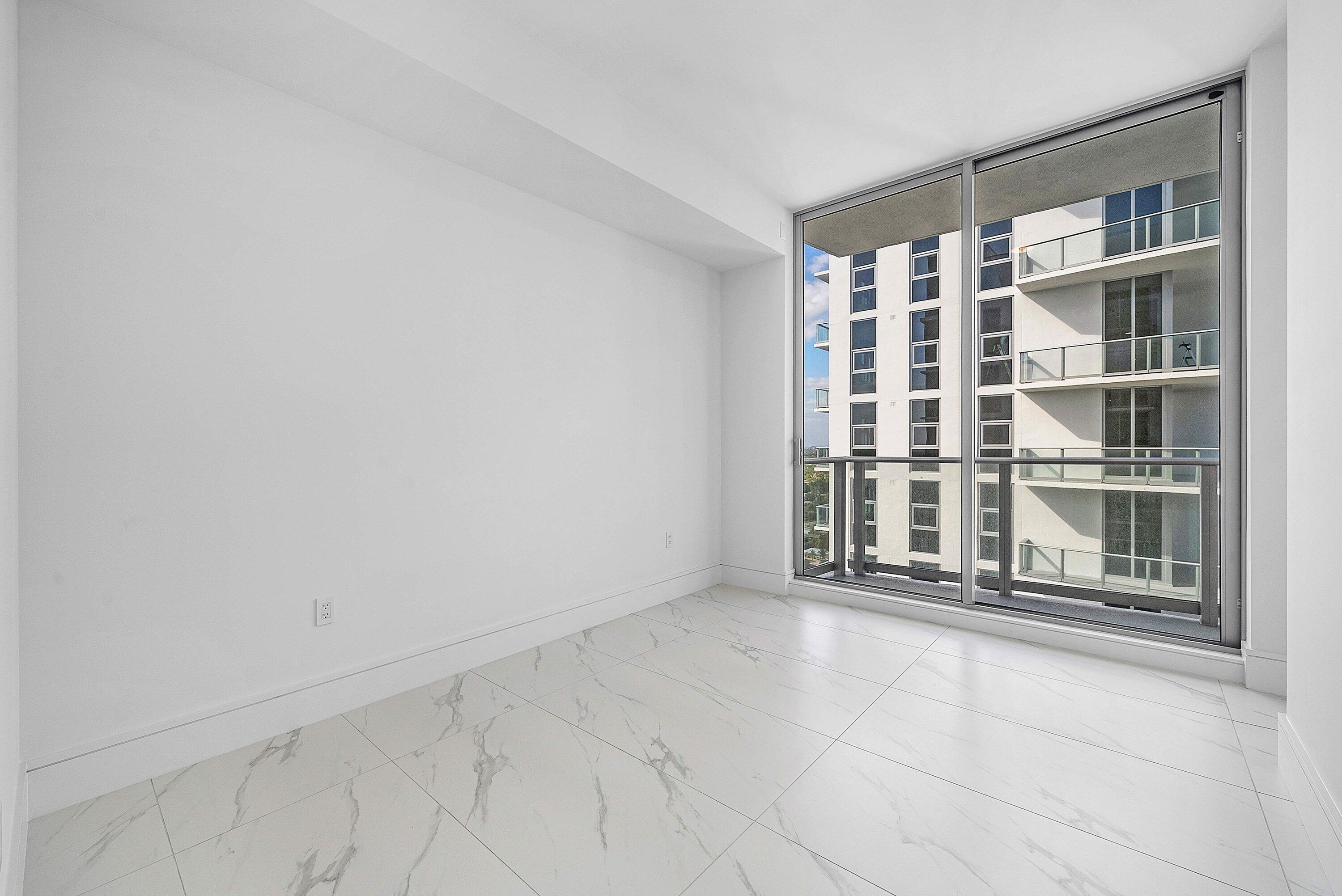 Nautilus 220 Condominium - Residential