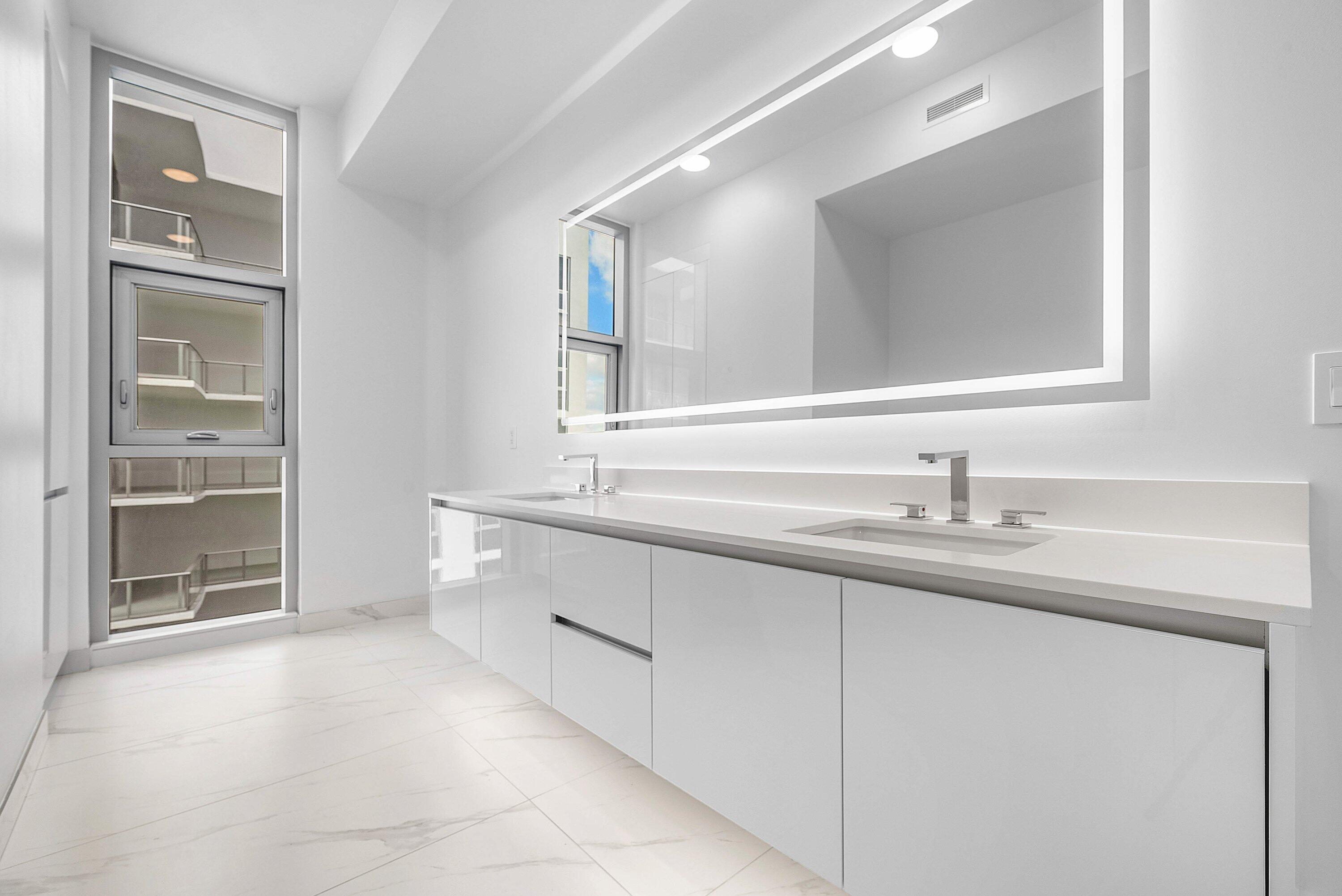 Nautilus 220 Condominium - Residential