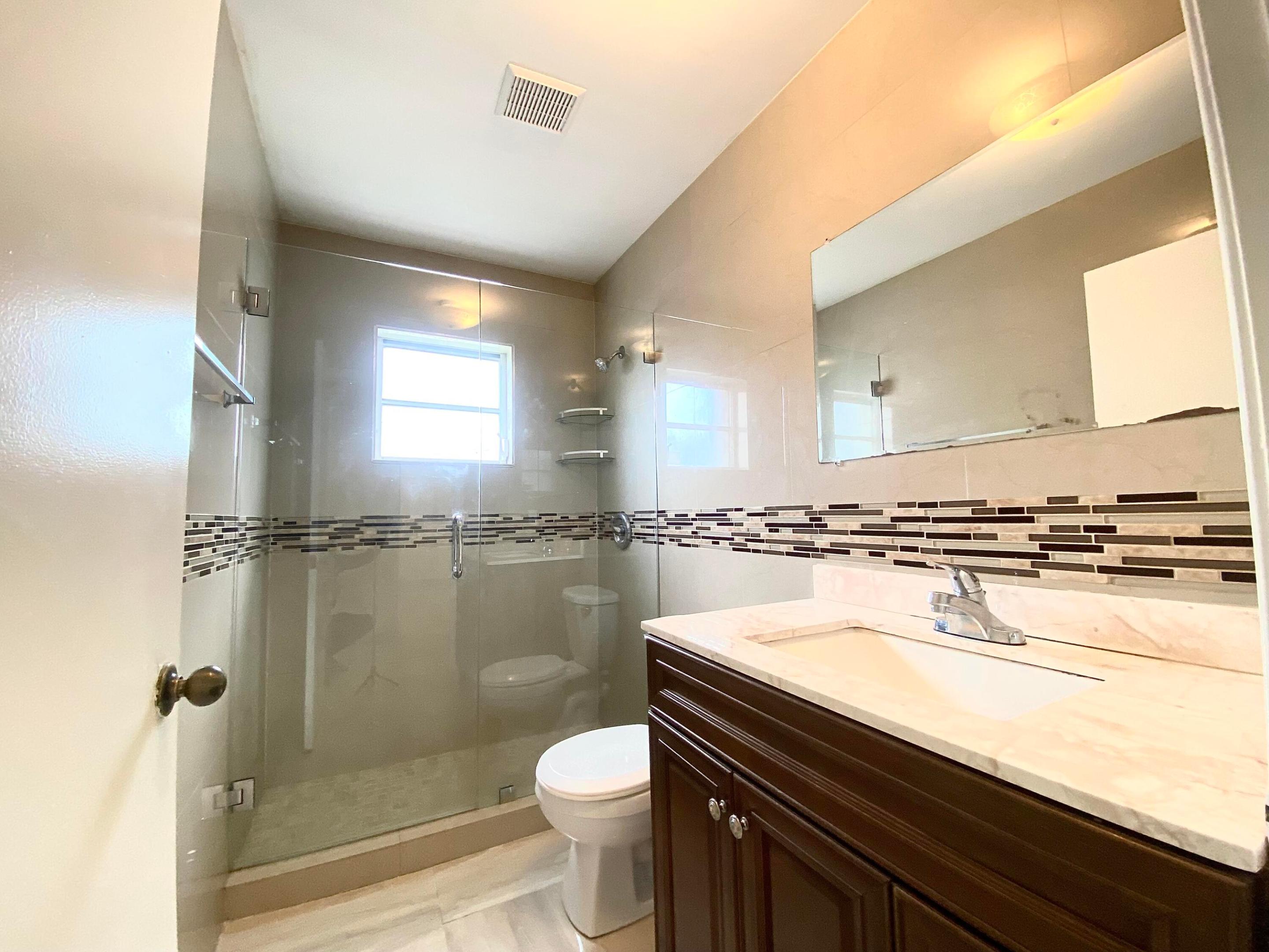 LEE ESTATES 5 - Residential Lease