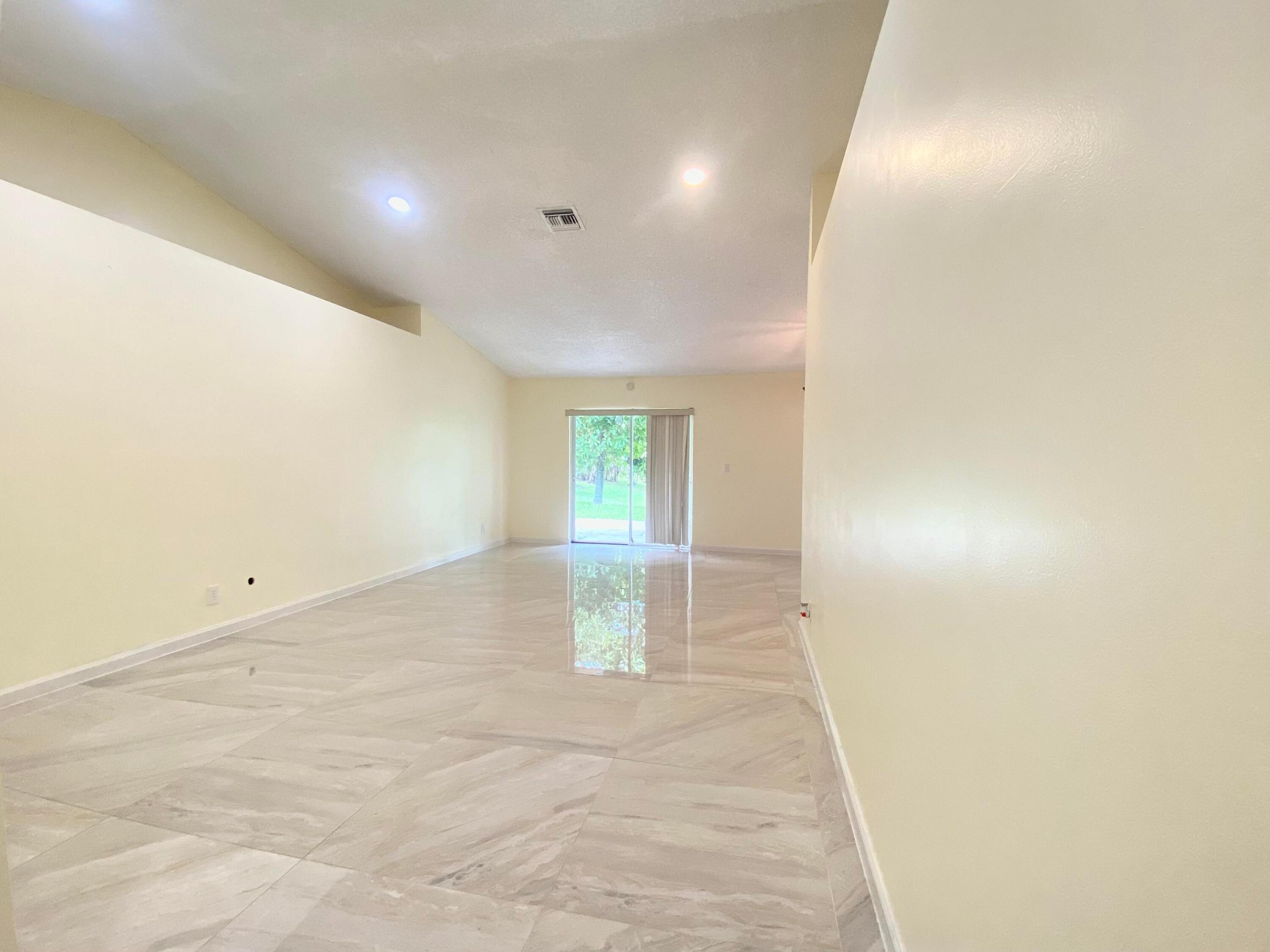LEE ESTATES 5 - Residential Lease