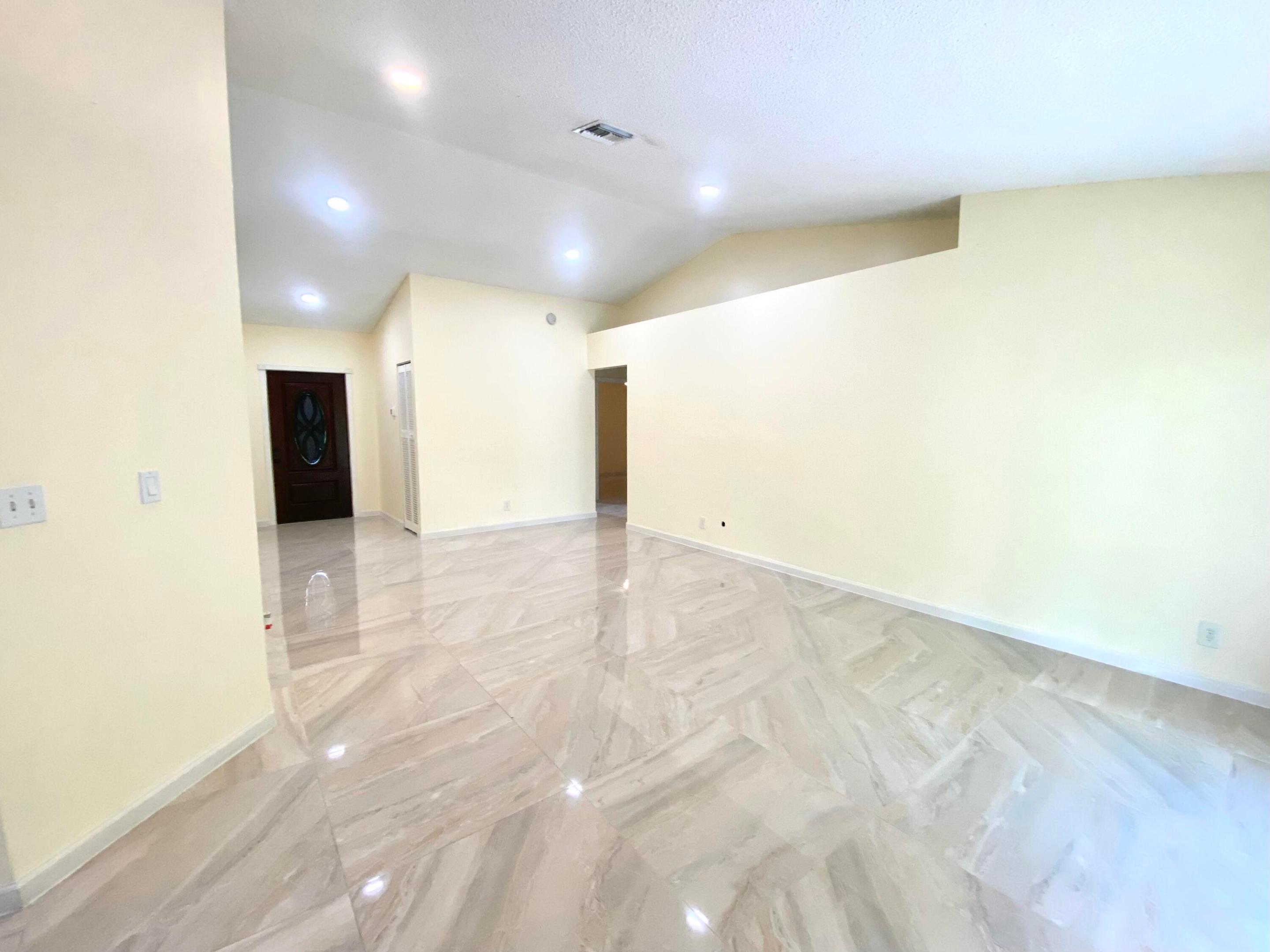 LEE ESTATES 5 - Residential Lease