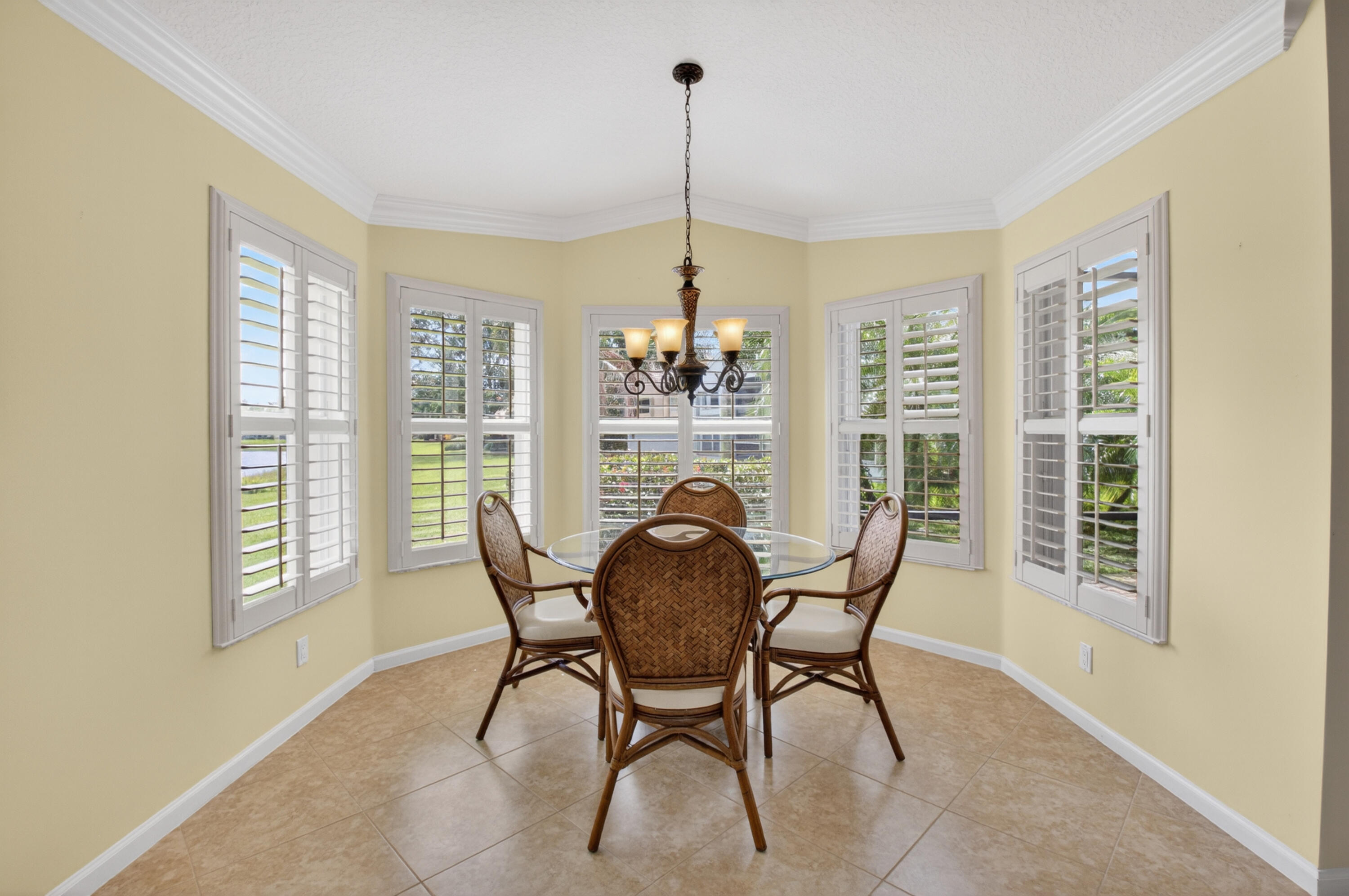 VALENCIA POINTE 1 - Residential