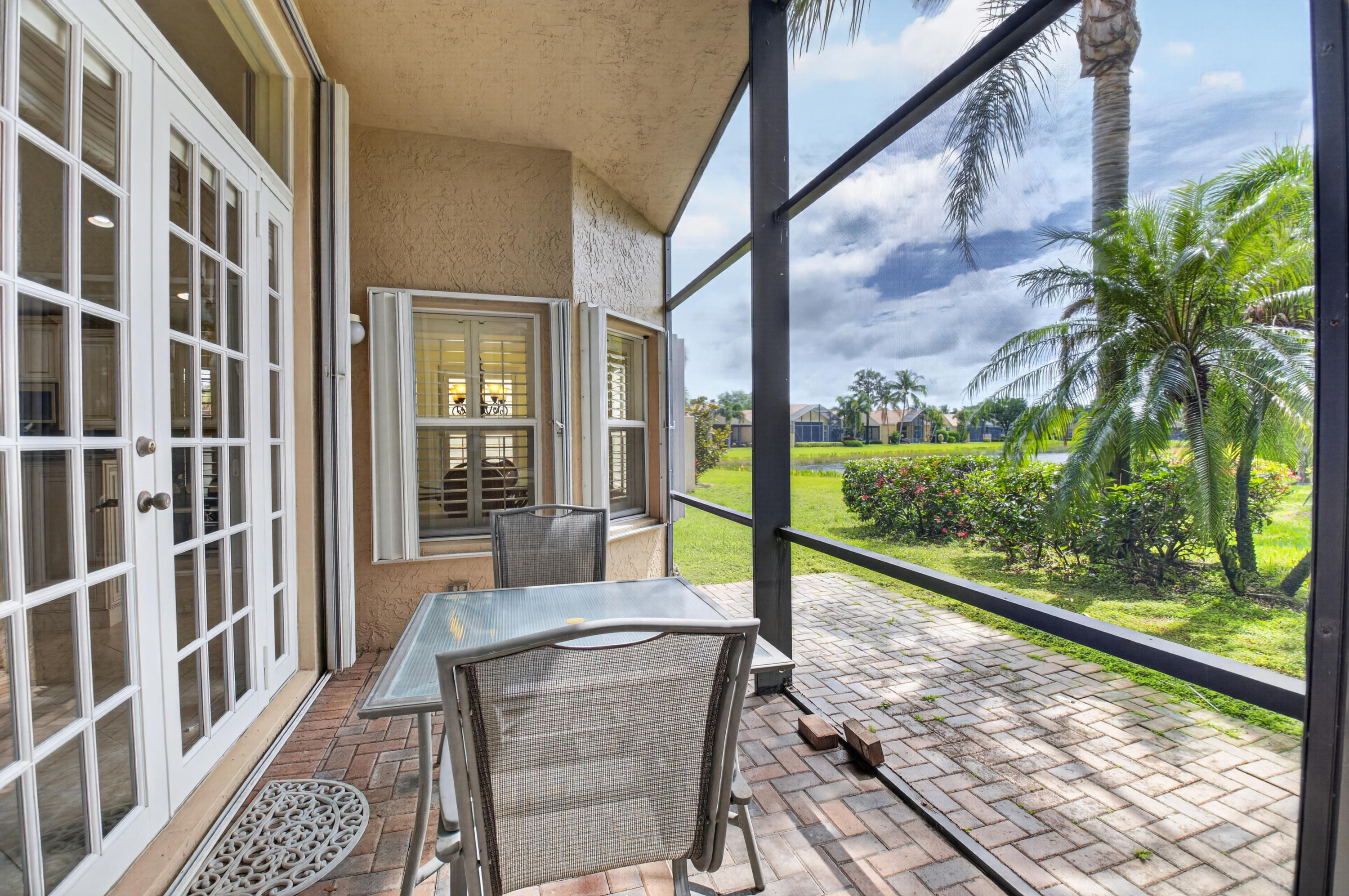 VALENCIA POINTE 1 - Residential