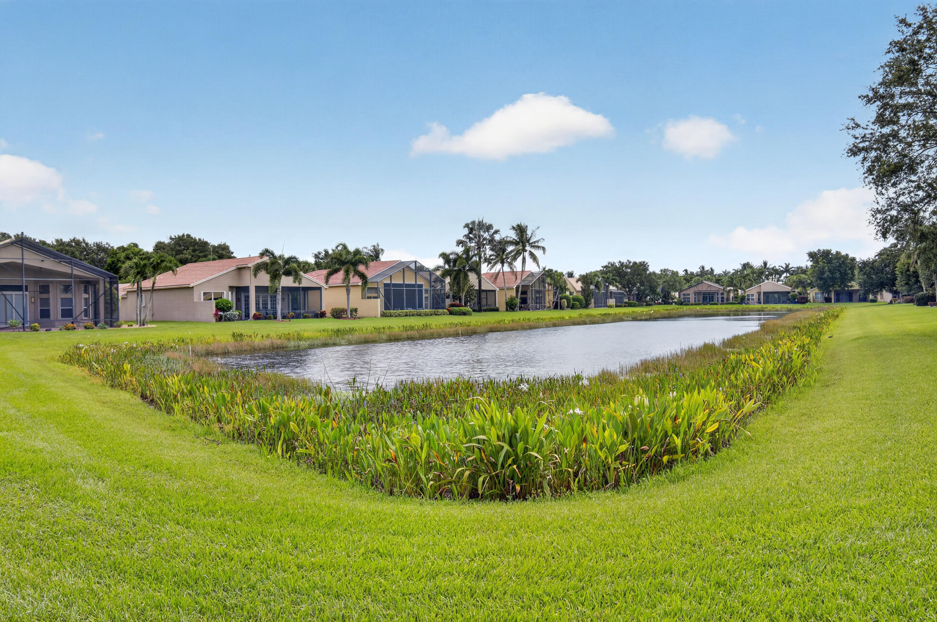 VALENCIA POINTE 1 - Residential