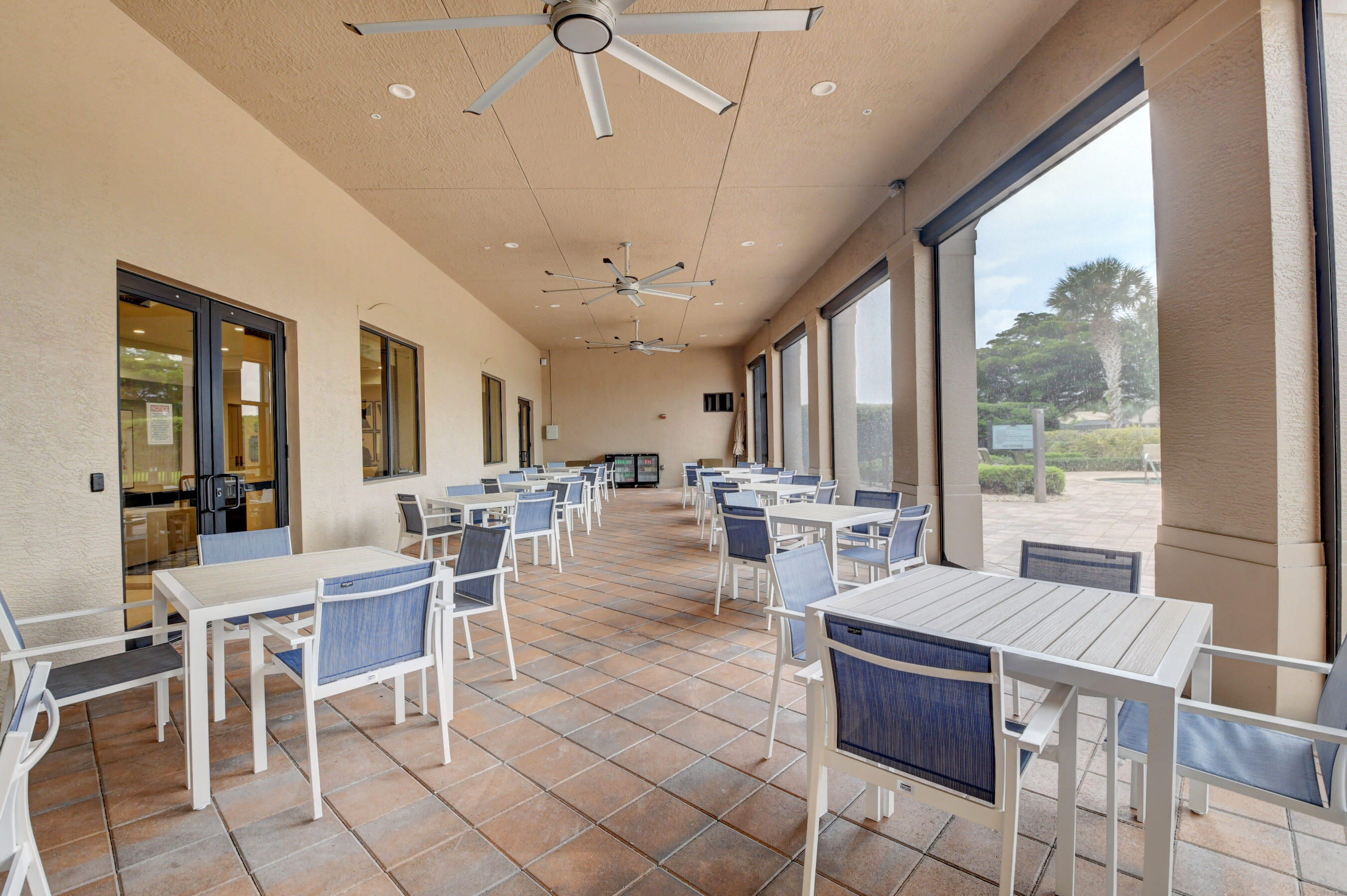 VALENCIA POINTE 1 - Residential