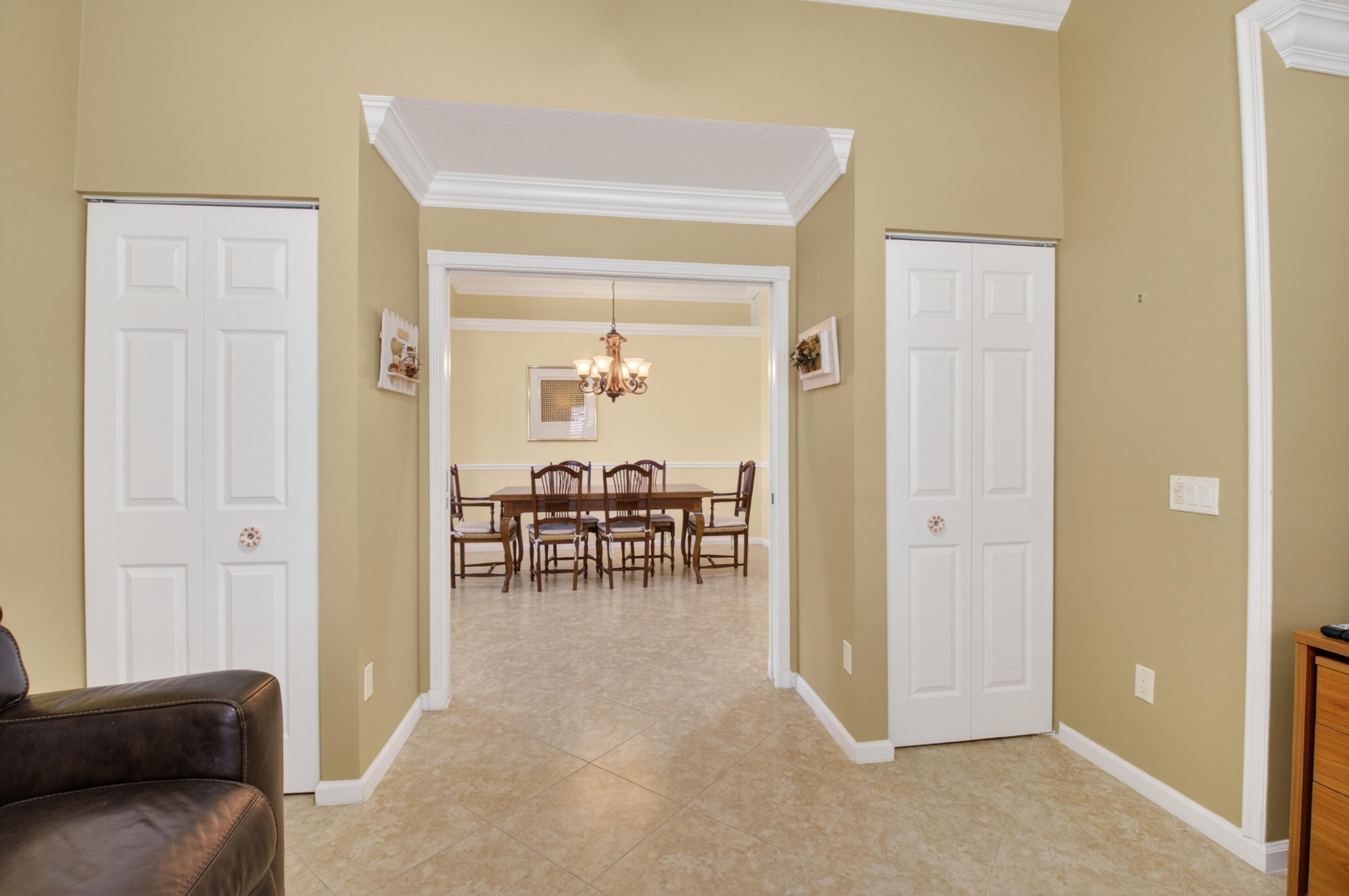 VALENCIA POINTE 1 - Residential