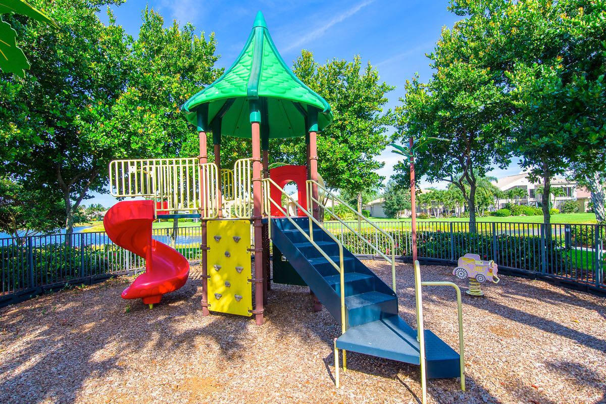 VALENCIA POINTE 1 - Residential