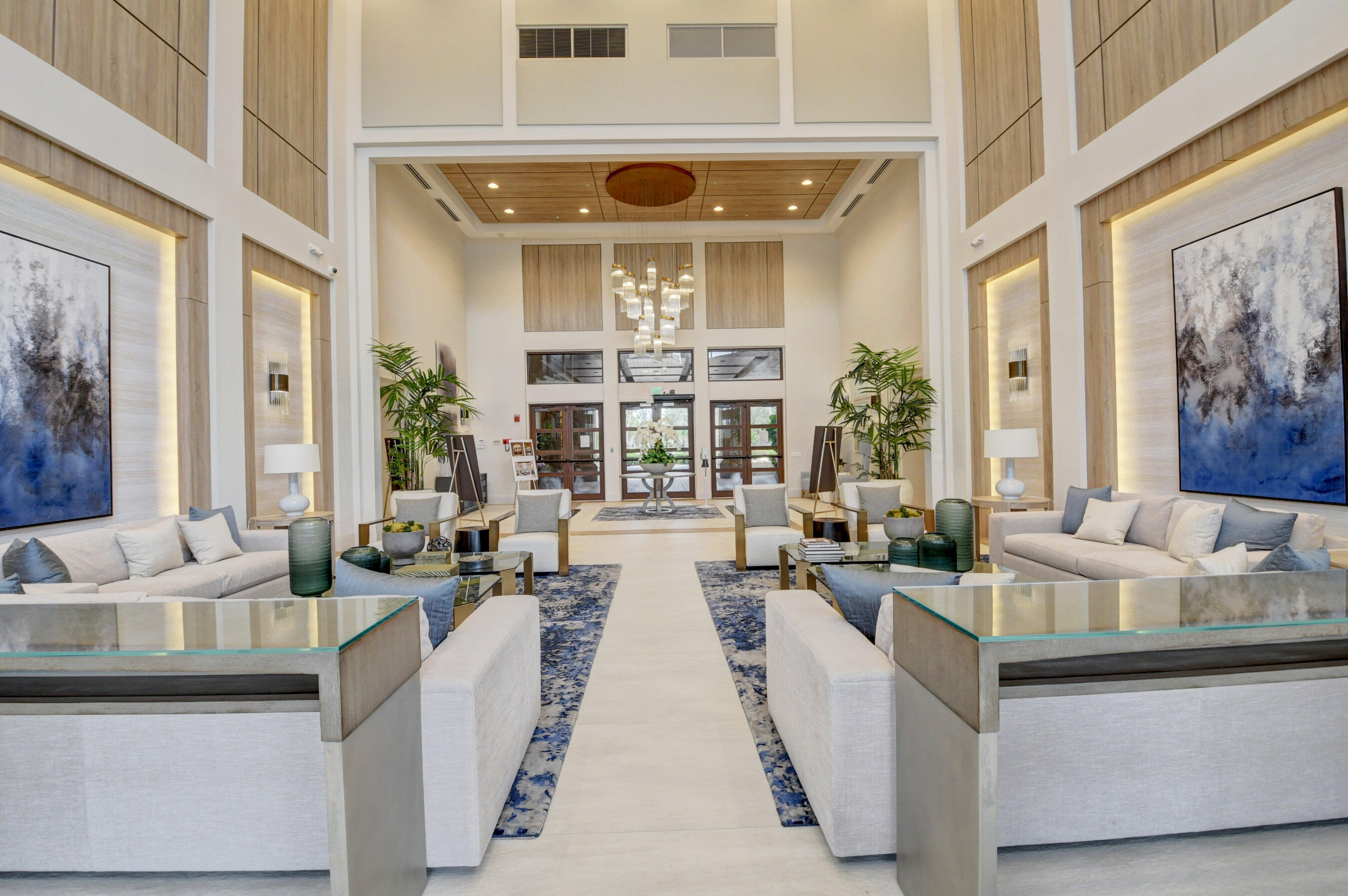VALENCIA POINTE 1 - Residential