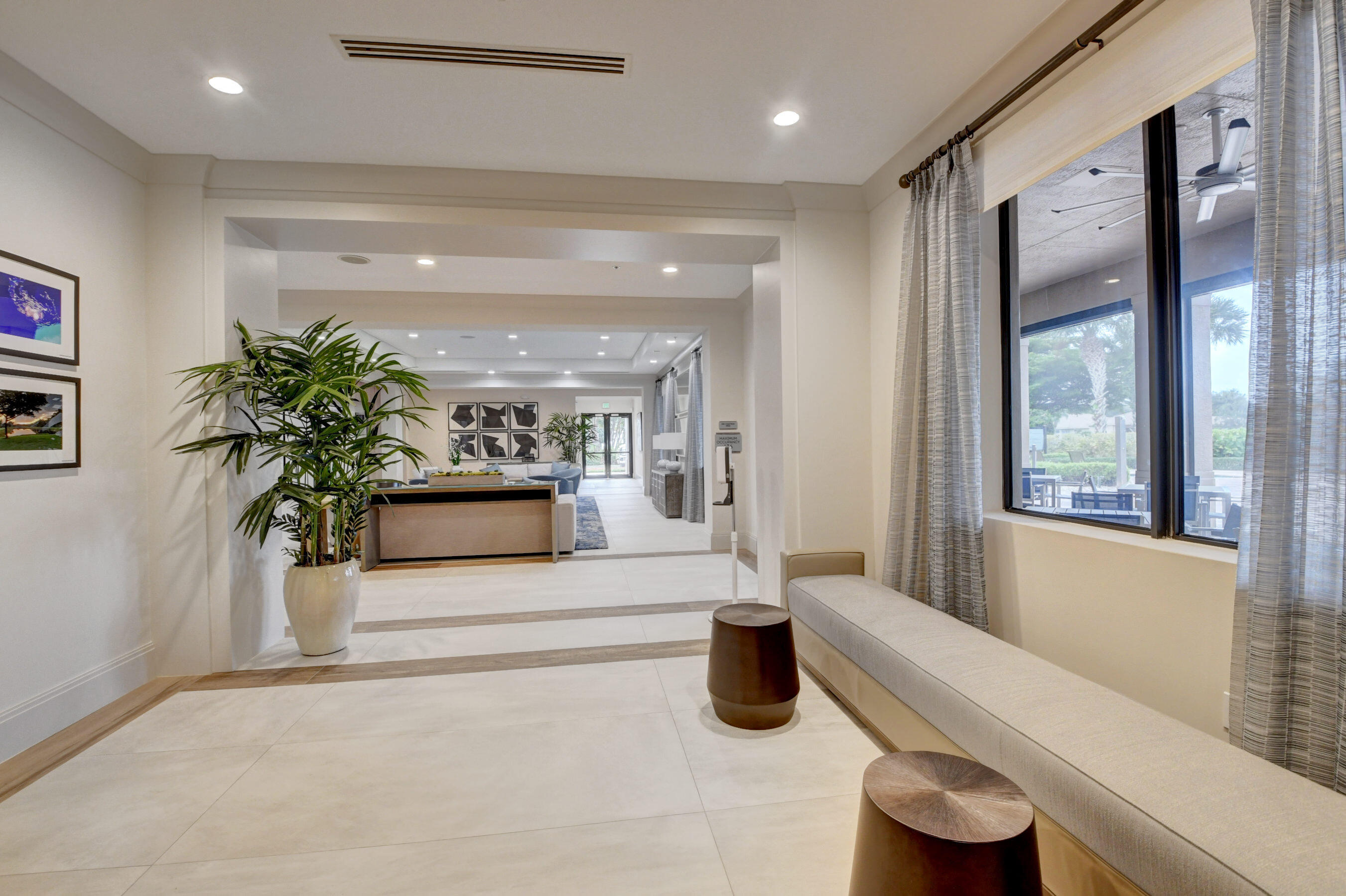 VALENCIA POINTE 1 - Residential