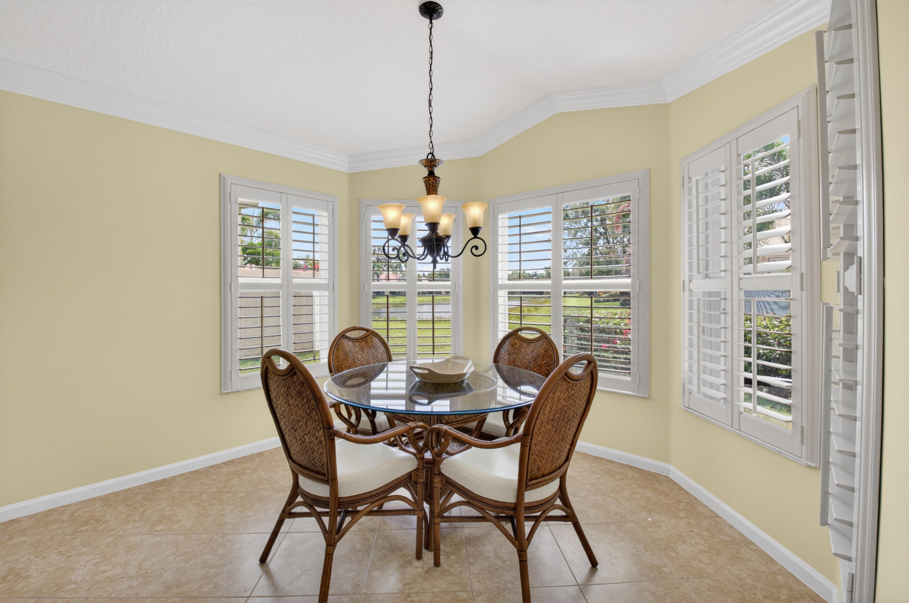 VALENCIA POINTE 1 - Residential