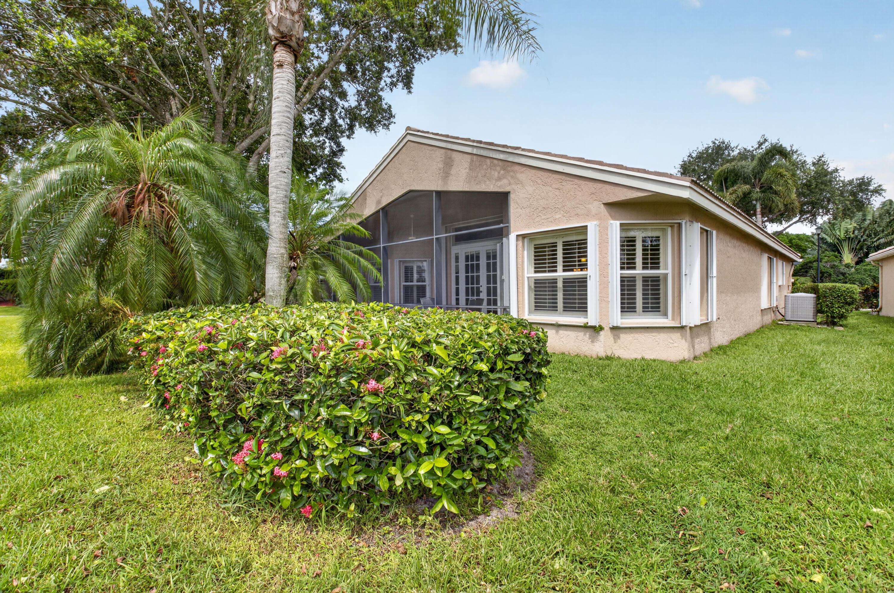 VALENCIA POINTE 1 - Residential