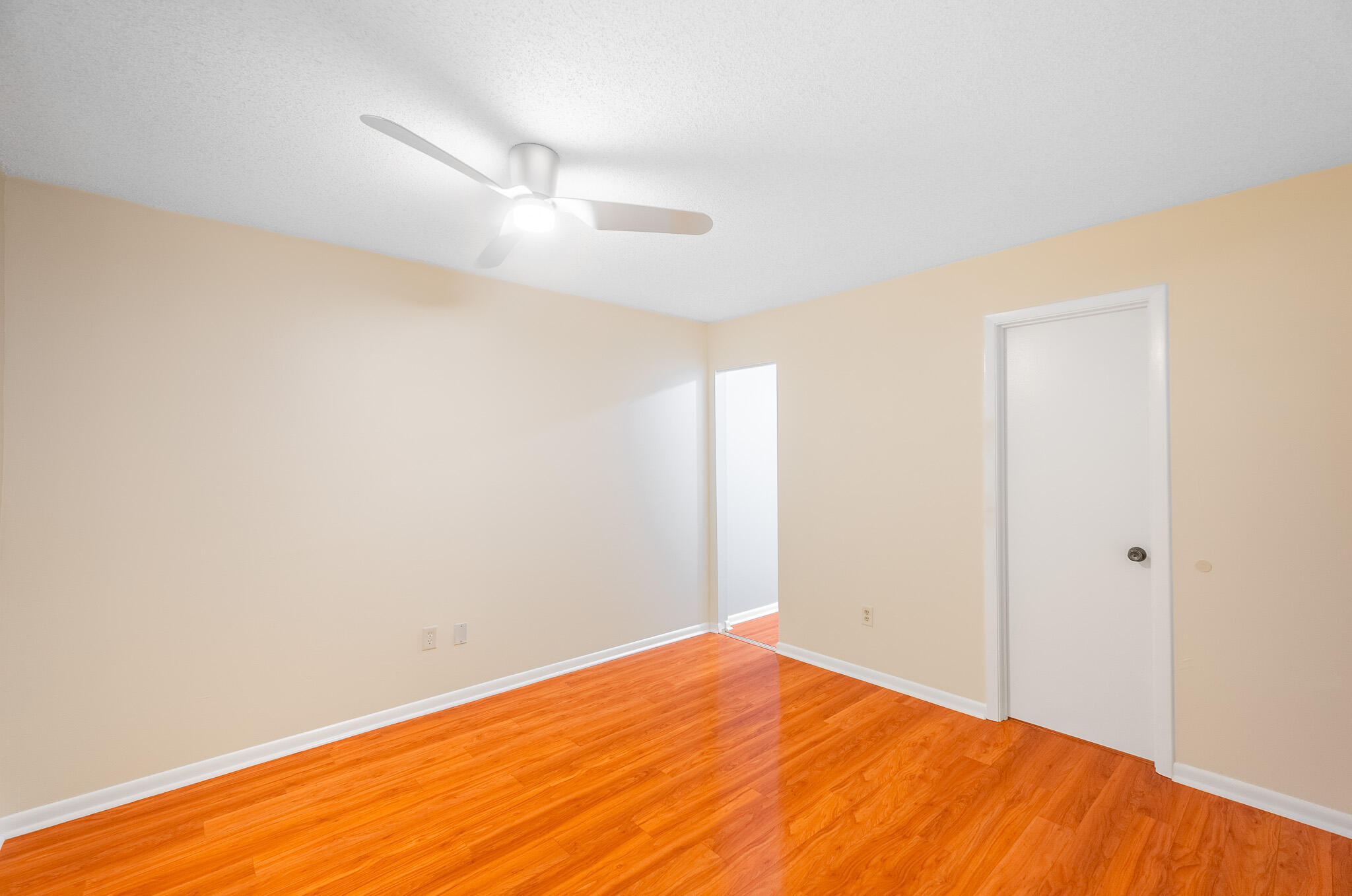 KING MOUNTAIN CONDO (AKA MONTEREY YACHT & COUNTRY - Residential