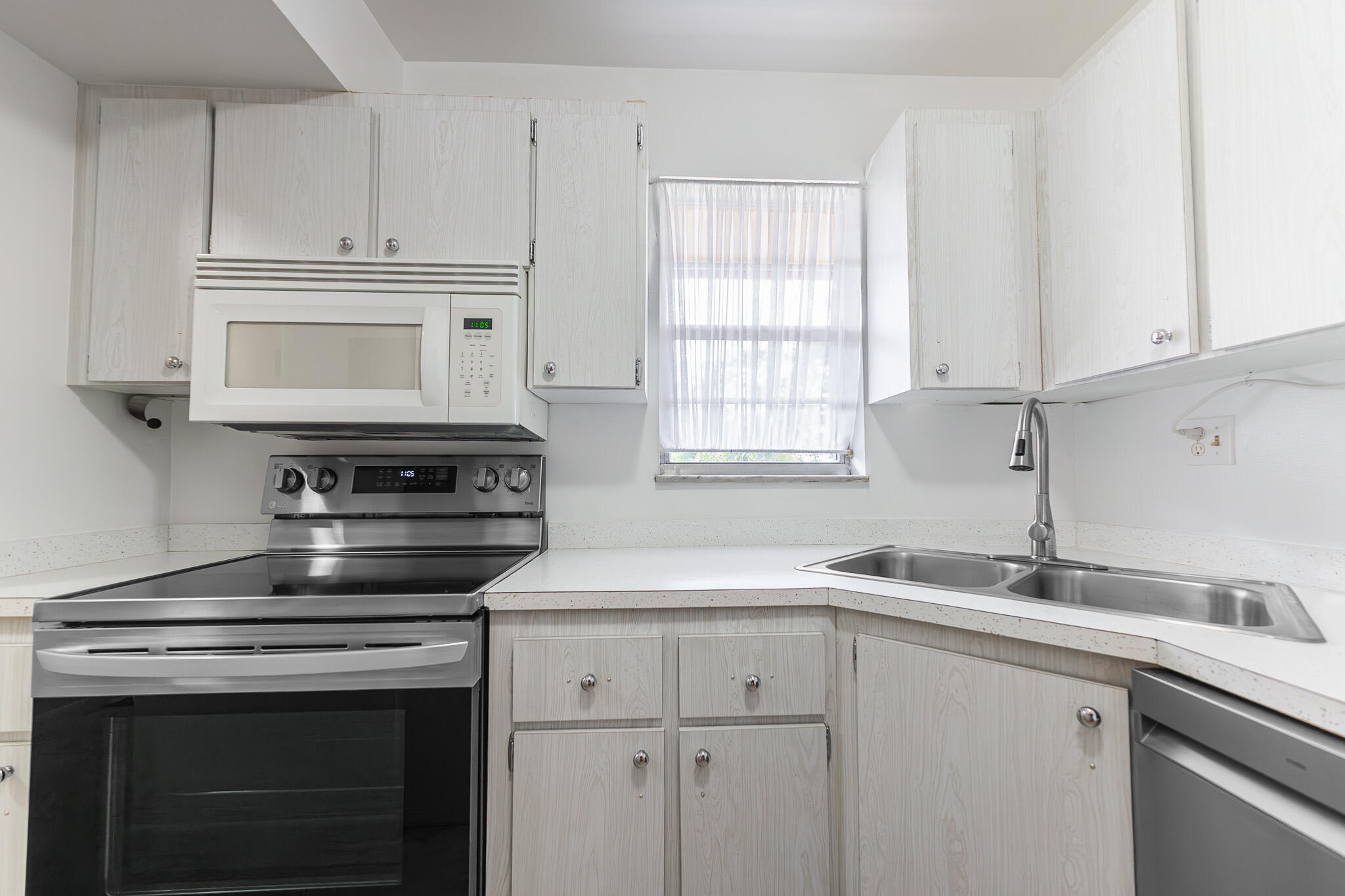 KING MOUNTAIN CONDO (AKA MONTEREY YACHT & COUNTRY - Residential