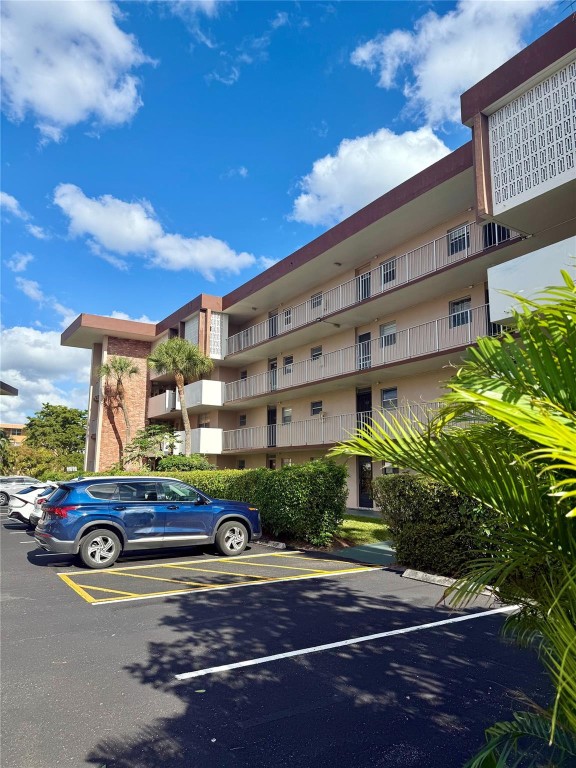 Lauderdale Oaks - Residential