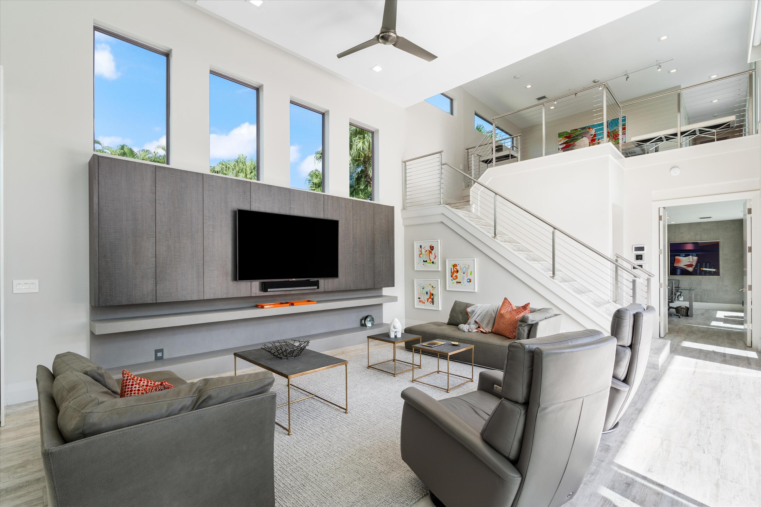 ROYAL HIDDEN COVE / POLO CLUB - Residential