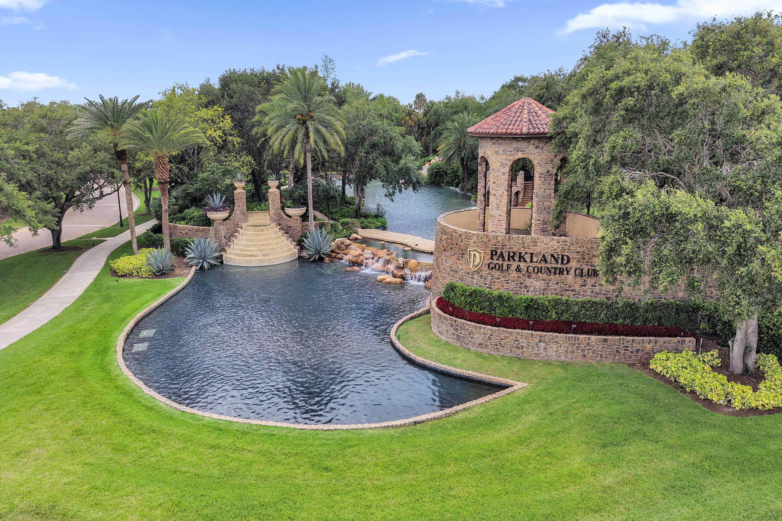 PARKLAND GOLF AND COUNTRY CLUB - Residential