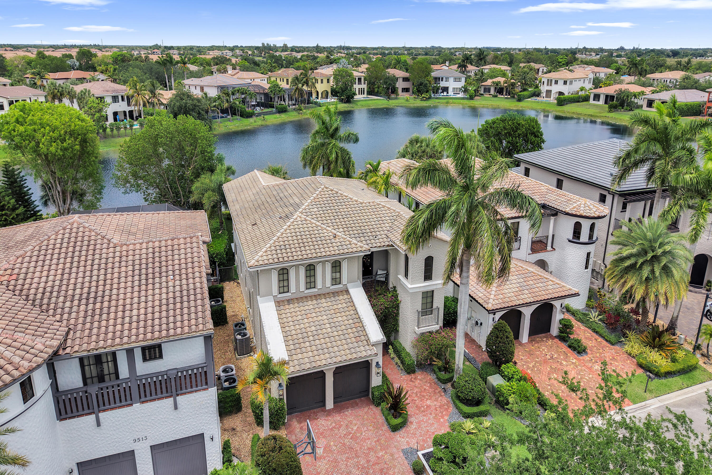 PARKLAND GOLF AND COUNTRY CLUB - Residential